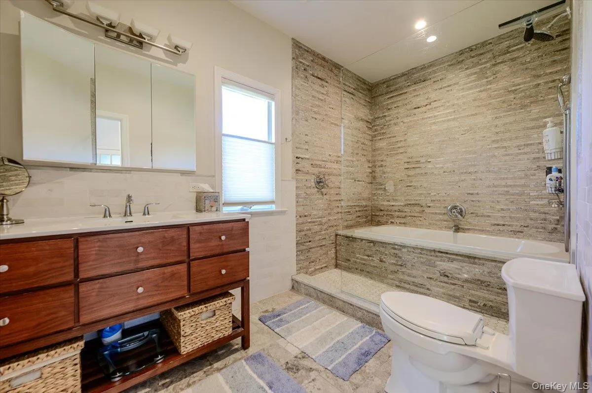 132 Blackheath Road, Hempstead, NY, 4 Bedrooms Bedrooms, 8 Rooms Rooms,3 BathroomsBathrooms,Residential,For Rent,Blackheath,0,1055626 132 Blackheath Road, Hempstead, NY, 4 Bedrooms Bedrooms, 8 Rooms Rooms,3 BathroomsBathrooms,Residential,For Rent,Blackheath,0,1055626