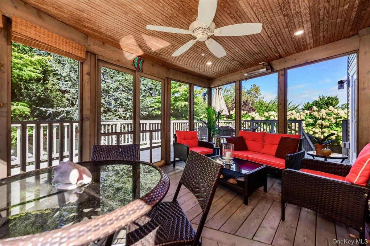 screened in porch screened in porch