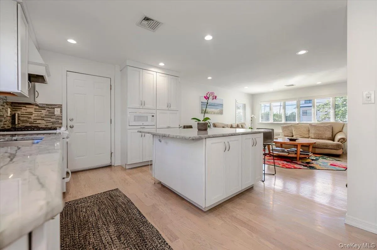 132 Blackheath Road, Hempstead, NY, 4 Bedrooms Bedrooms, 8 Rooms Rooms,3 BathroomsBathrooms,Residential,For Rent,Blackheath,0,1055626 132 Blackheath Road, Hempstead, NY, 4 Bedrooms Bedrooms, 8 Rooms Rooms,3 BathroomsBathrooms,Residential,For Rent,Blackheath,0,1055626