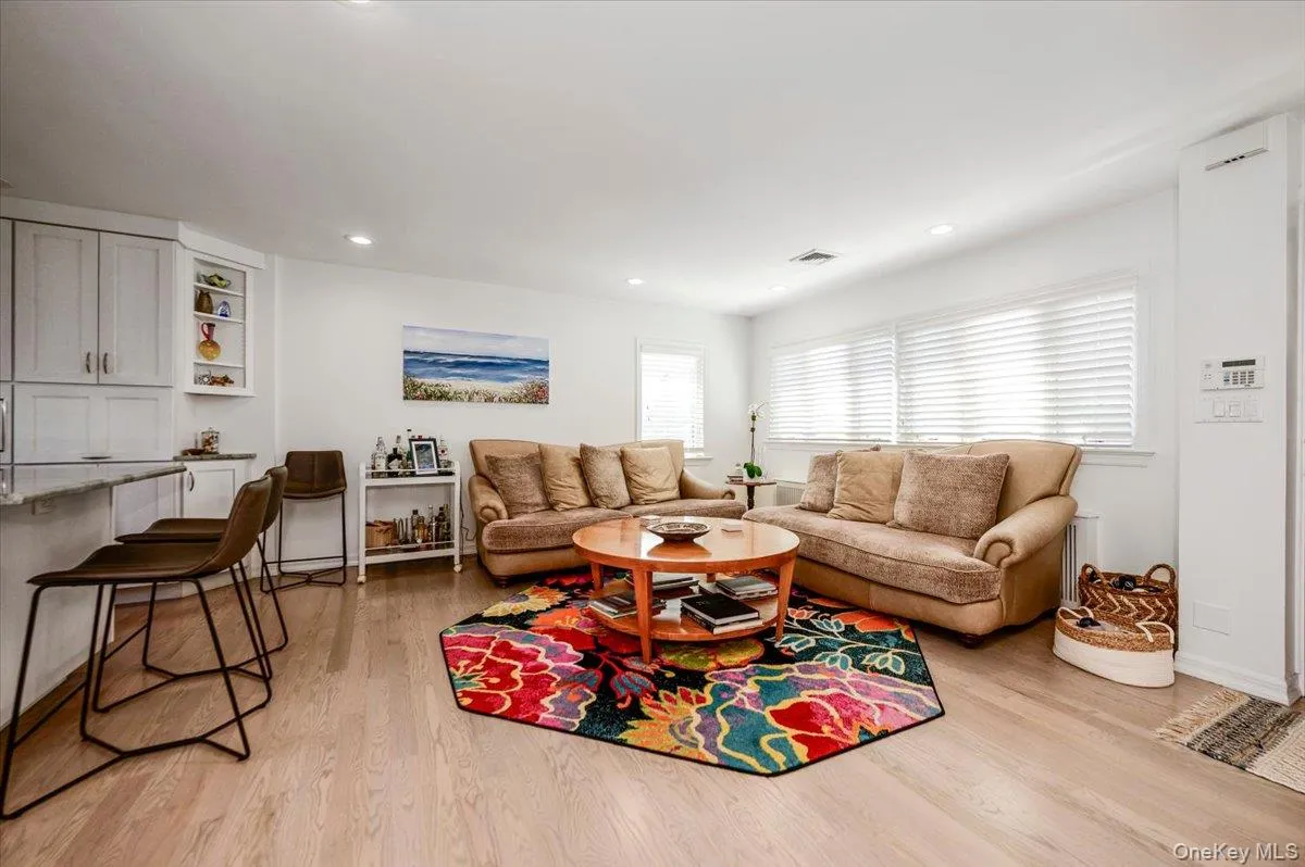 132 Blackheath Road, Hempstead, NY, 4 Bedrooms Bedrooms, 8 Rooms Rooms,3 BathroomsBathrooms,Residential,For Rent,Blackheath,0,1055626 132 Blackheath Road, Hempstead, NY, 4 Bedrooms Bedrooms, 8 Rooms Rooms,3 BathroomsBathrooms,Residential,For Rent,Blackheath,0,1055626