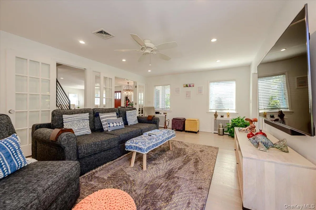 132 Blackheath Road, Hempstead, NY, 4 Bedrooms Bedrooms, 8 Rooms Rooms,3 BathroomsBathrooms,Residential,For Rent,Blackheath,0,1055626 132 Blackheath Road, Hempstead, NY, 4 Bedrooms Bedrooms, 8 Rooms Rooms,3 BathroomsBathrooms,Residential,For Rent,Blackheath,0,1055626