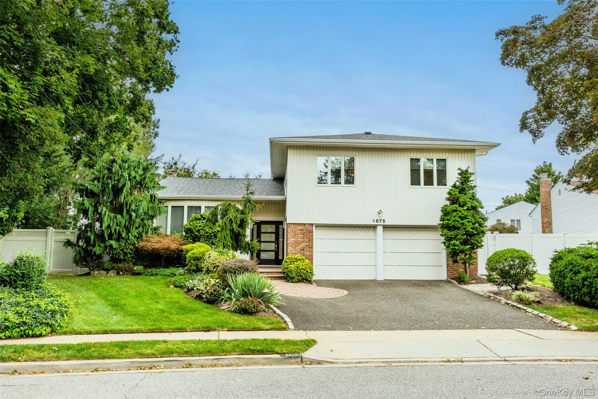 1875 Julian Lane, Hempstead, NY, 4 Bedrooms Bedrooms, 10 Rooms Rooms,2 BathroomsBathrooms,Residential,For Rent,Julian,0,1055630 1875 Julian Lane, Hempstead, NY, 4 Bedrooms Bedrooms, 10 Rooms Rooms,2 BathroomsBathrooms,Residential,For Rent,Julian,0,1055630