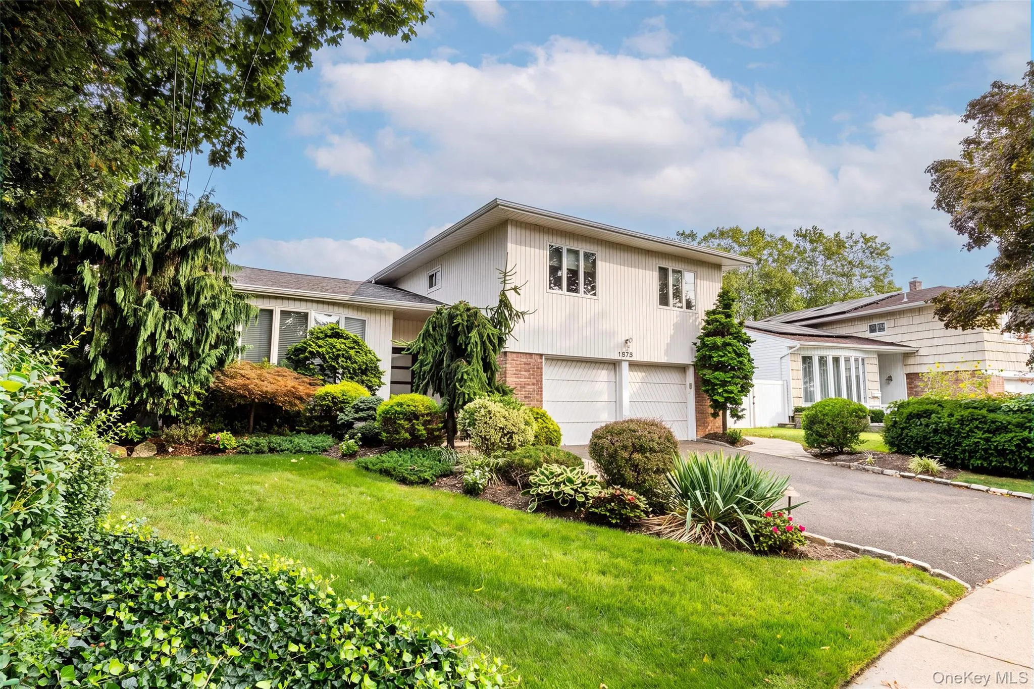 1875 Julian Lane, Hempstead, NY, 4 Bedrooms Bedrooms, 10 Rooms Rooms,2 BathroomsBathrooms,Residential,For Rent,Julian,0,1055630 1875 Julian Lane, Hempstead, NY, 4 Bedrooms Bedrooms, 10 Rooms Rooms,2 BathroomsBathrooms,Residential,For Rent,Julian,0,1055630