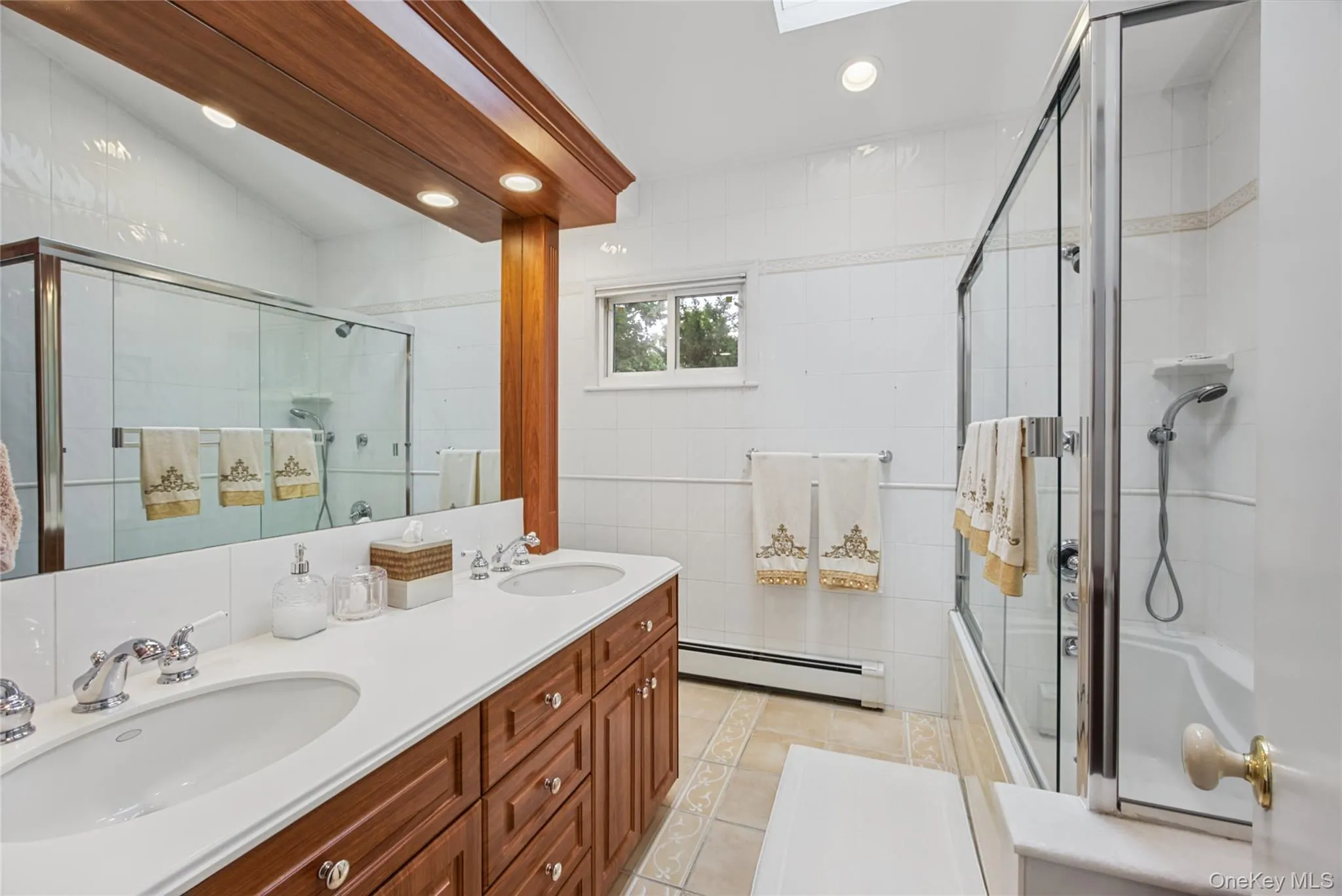 1875 Julian Lane, Hempstead, NY, 4 Bedrooms Bedrooms, 10 Rooms Rooms,2 BathroomsBathrooms,Residential,For Rent,Julian,0,1055630 1875 Julian Lane, Hempstead, NY, 4 Bedrooms Bedrooms, 10 Rooms Rooms,2 BathroomsBathrooms,Residential,For Rent,Julian,0,1055630