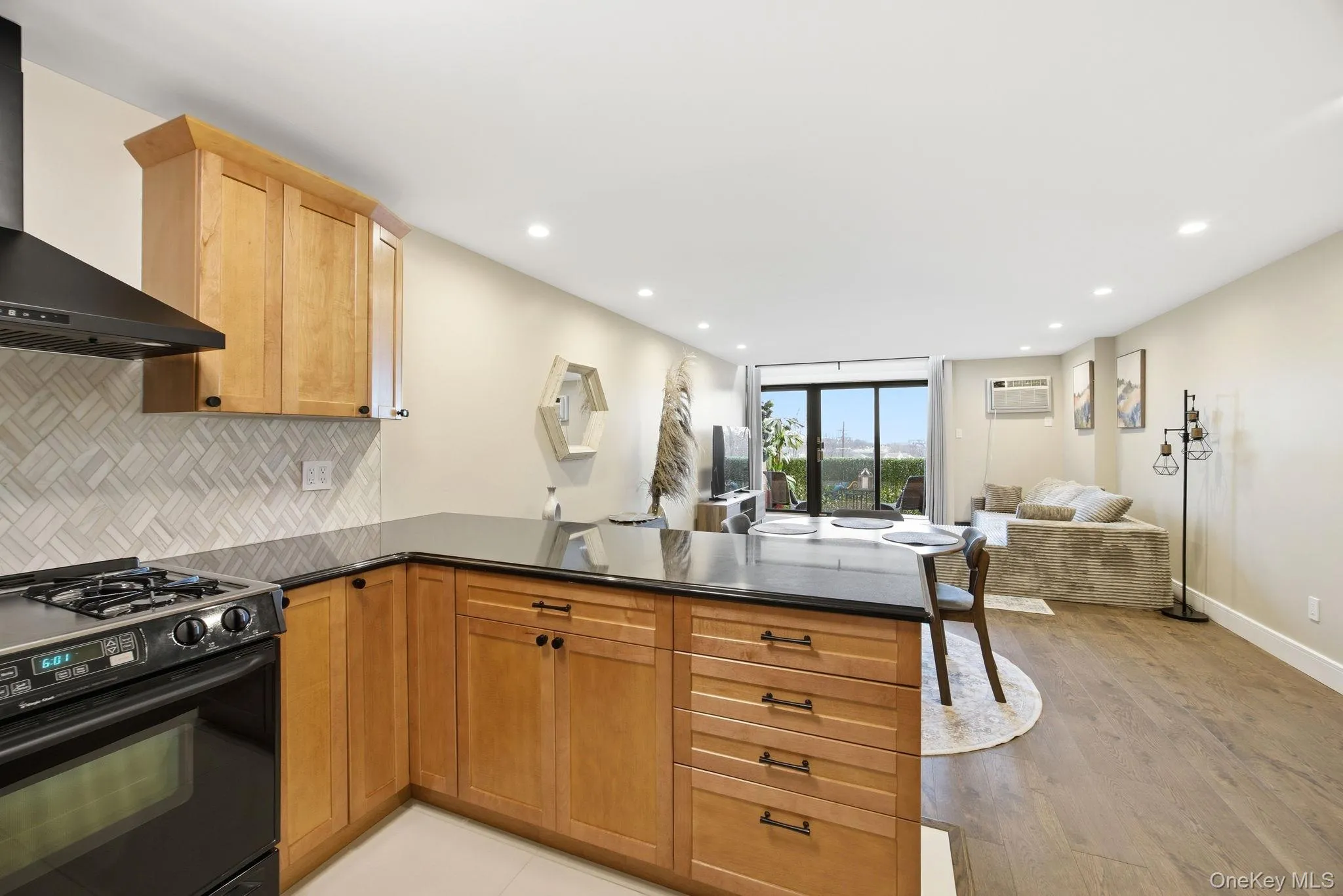 84-62 Austin Street, New York, NY, 1 Bedroom Bedrooms, 3 Rooms Rooms,1 BathroomBathrooms,Residential,For Rent,Austin,0,1055639 84-62 Austin Street, New York, NY, 1 Bedroom Bedrooms, 3 Rooms Rooms,1 BathroomBathrooms,Residential,For Rent,Austin,0,1055639