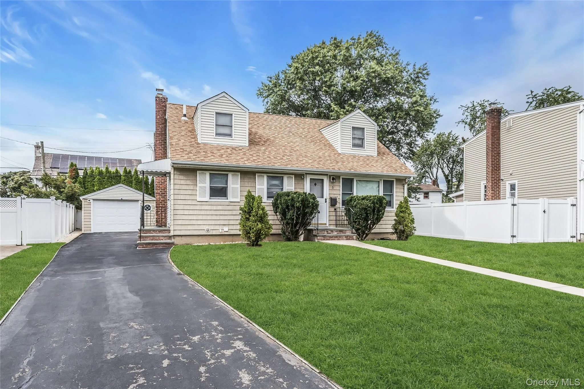 5 Plover Lane, Oyster Bay, NY, 2 Bedrooms Bedrooms, 5 Rooms Rooms,1 BathroomBathrooms,Residential,For Rent,Plover,0,1055640 5 Plover Lane, Oyster Bay, NY, 2 Bedrooms Bedrooms, 5 Rooms Rooms,1 BathroomBathrooms,Residential,For Rent,Plover,0,1055640