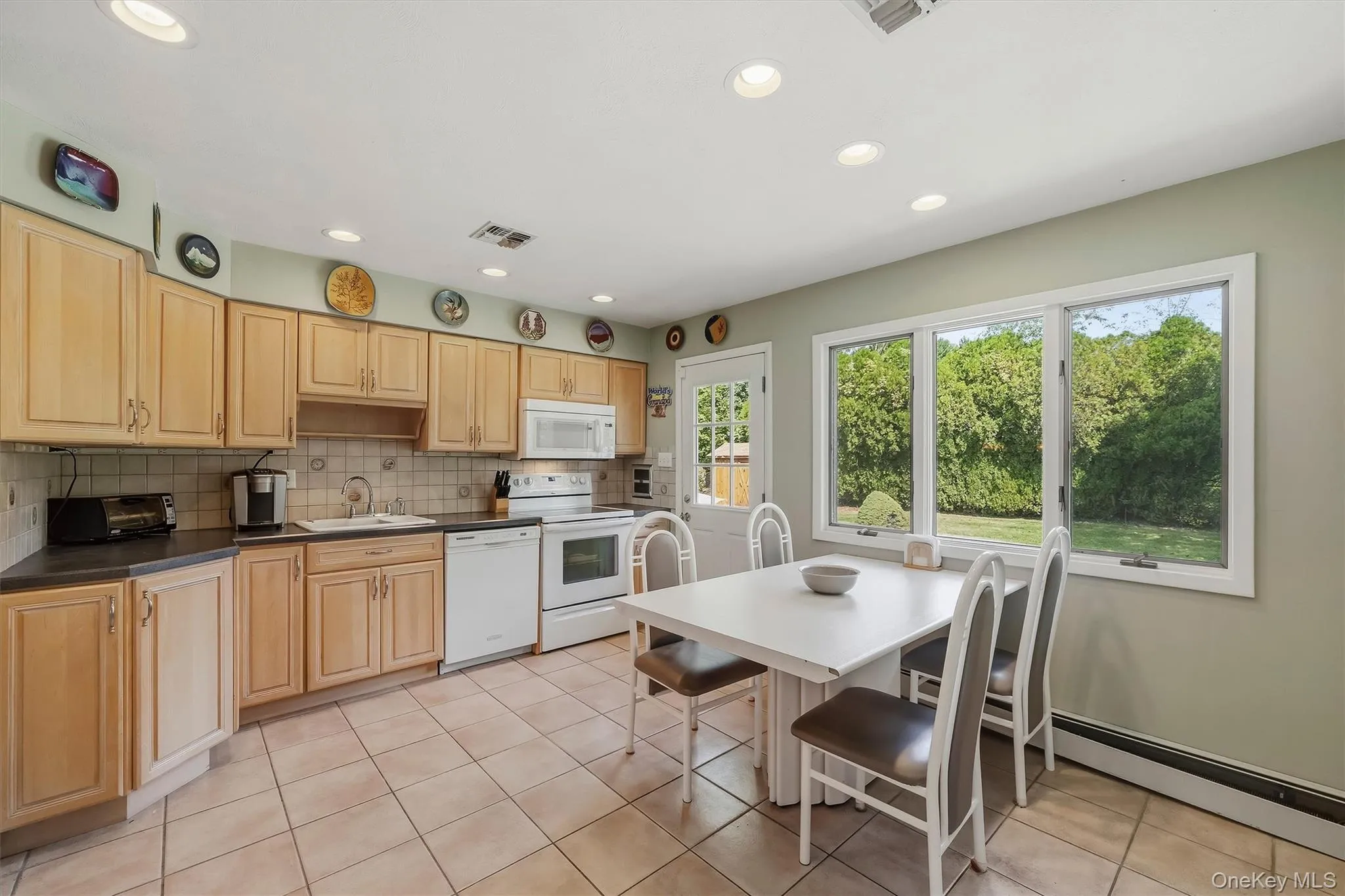 4 Letts Circle, Monroe, NY, 4 Bedrooms Bedrooms, 8 Rooms Rooms,2 BathroomsBathrooms,Residential,For Rent,Letts,0,1055643 4 Letts Circle, Monroe, NY, 4 Bedrooms Bedrooms, 8 Rooms Rooms,2 BathroomsBathrooms,Residential,For Rent,Letts,0,1055643