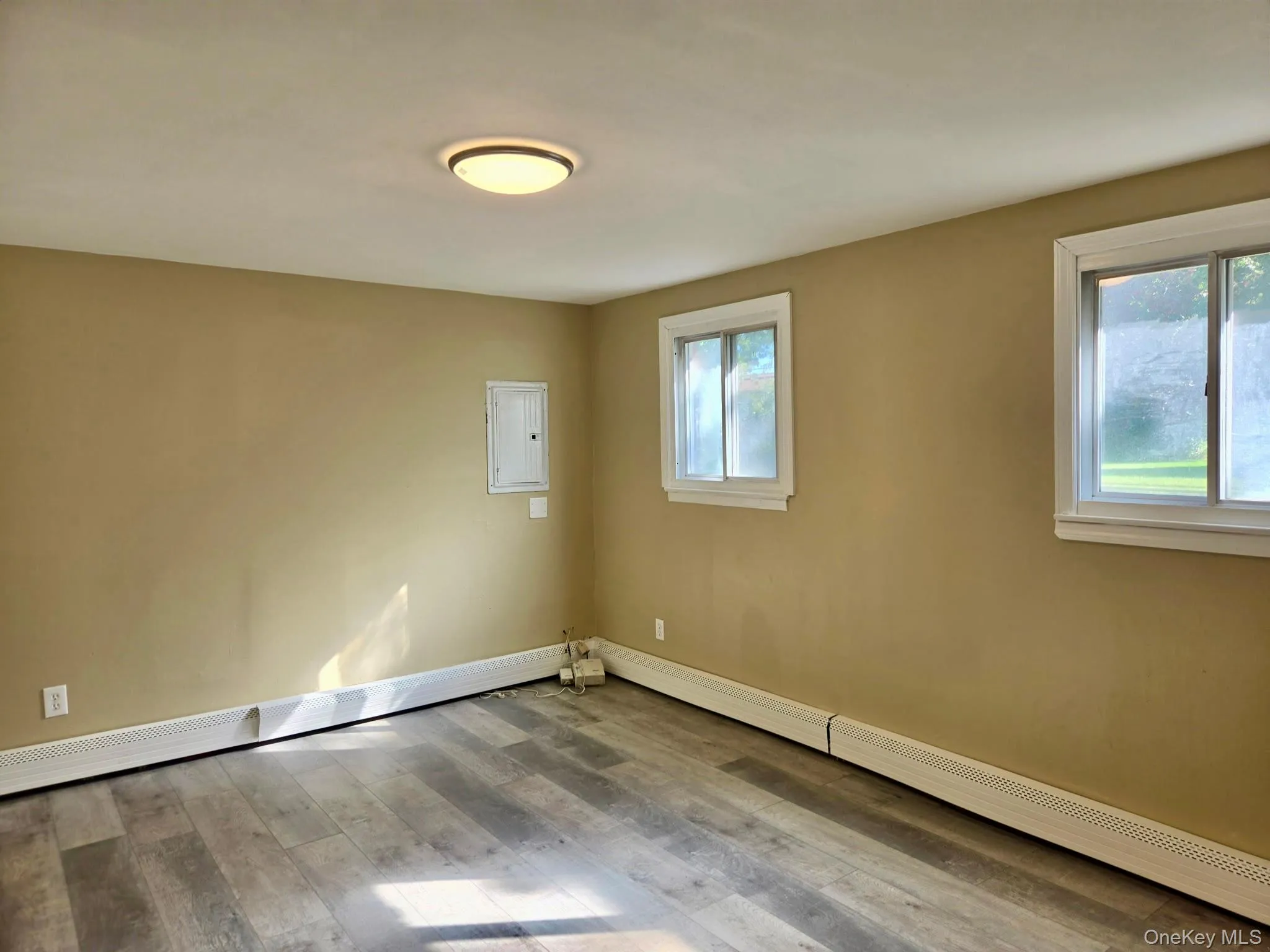 11 Centerwood Street, Babylon, NY, 2 Bedroom Bedrooms, 5 Room Rooms,1 BathroomBathrooms,Residential Lease,For Rent,Centerwood,0,1055645 11 Centerwood Street, Babylon, NY, 2 Bedroom Bedrooms, 5 Room Rooms,1 BathroomBathrooms,Residential Lease,For Rent,Centerwood,0,1055645