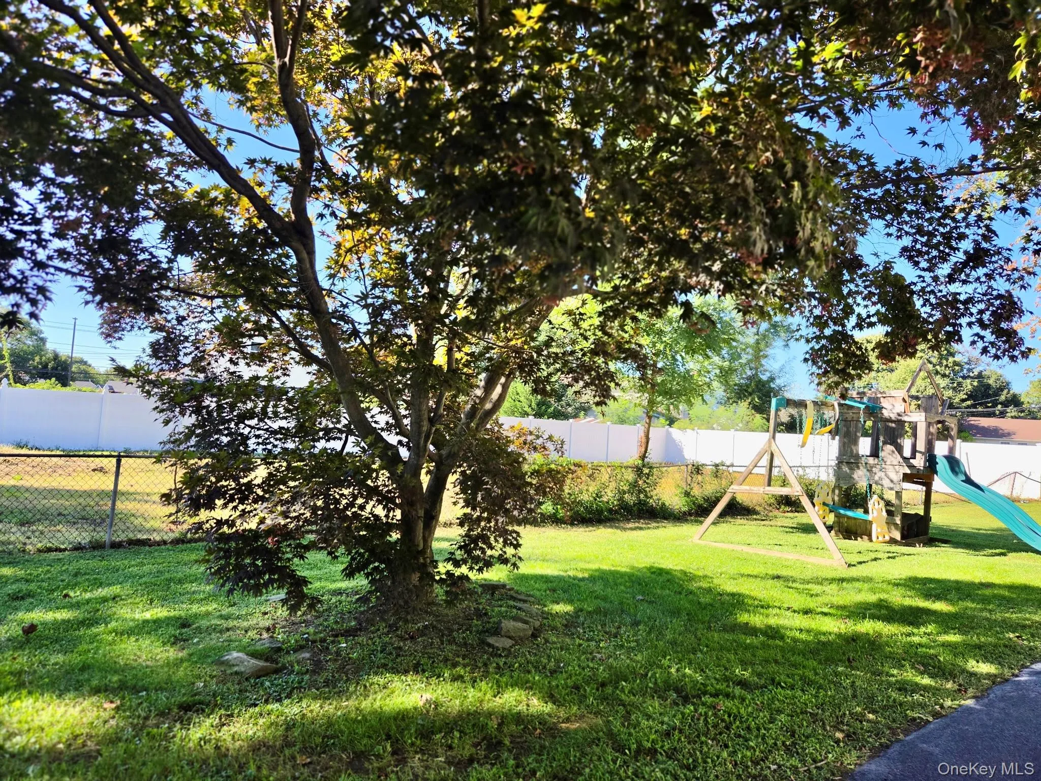 11 Centerwood Street, Babylon, NY, 2 Bedroom Bedrooms, 5 Room Rooms,1 BathroomBathrooms,Residential Lease,For Rent,Centerwood,0,1055645 11 Centerwood Street, Babylon, NY, 2 Bedroom Bedrooms, 5 Room Rooms,1 BathroomBathrooms,Residential Lease,For Rent,Centerwood,0,1055645