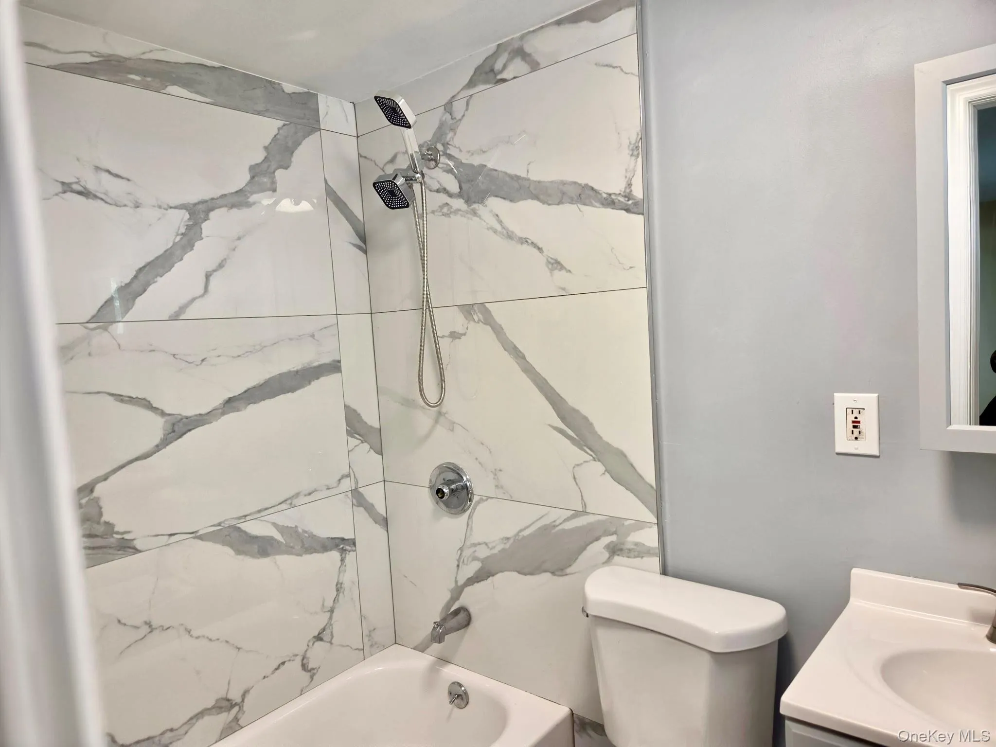 11 Centerwood Street, Babylon, NY, 2 Bedroom Bedrooms, 5 Room Rooms,1 BathroomBathrooms,Residential Lease,For Rent,Centerwood,0,1055645 11 Centerwood Street, Babylon, NY, 2 Bedroom Bedrooms, 5 Room Rooms,1 BathroomBathrooms,Residential Lease,For Rent,Centerwood,0,1055645