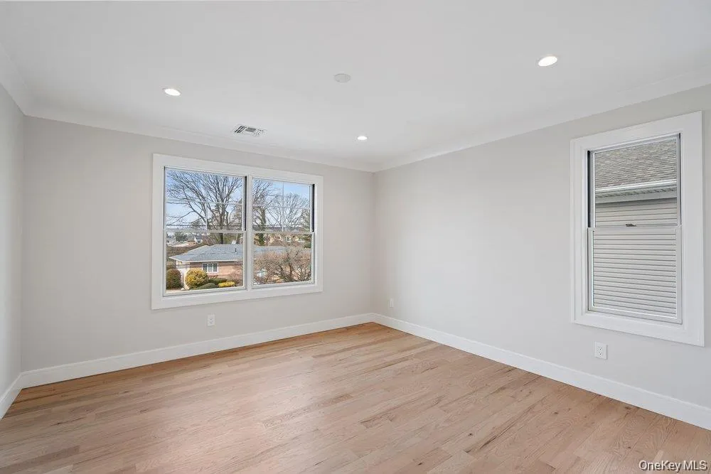 35 Main Parkway, Oyster Bay, NY, 5 Bedroom Bedrooms, 10 Room Rooms,3 BathroomBathrooms,Residential Lease,For Rent,Main,0,1055650 35 Main Parkway, Oyster Bay, NY, 5 Bedroom Bedrooms, 10 Room Rooms,3 BathroomBathrooms,Residential Lease,For Rent,Main,0,1055650