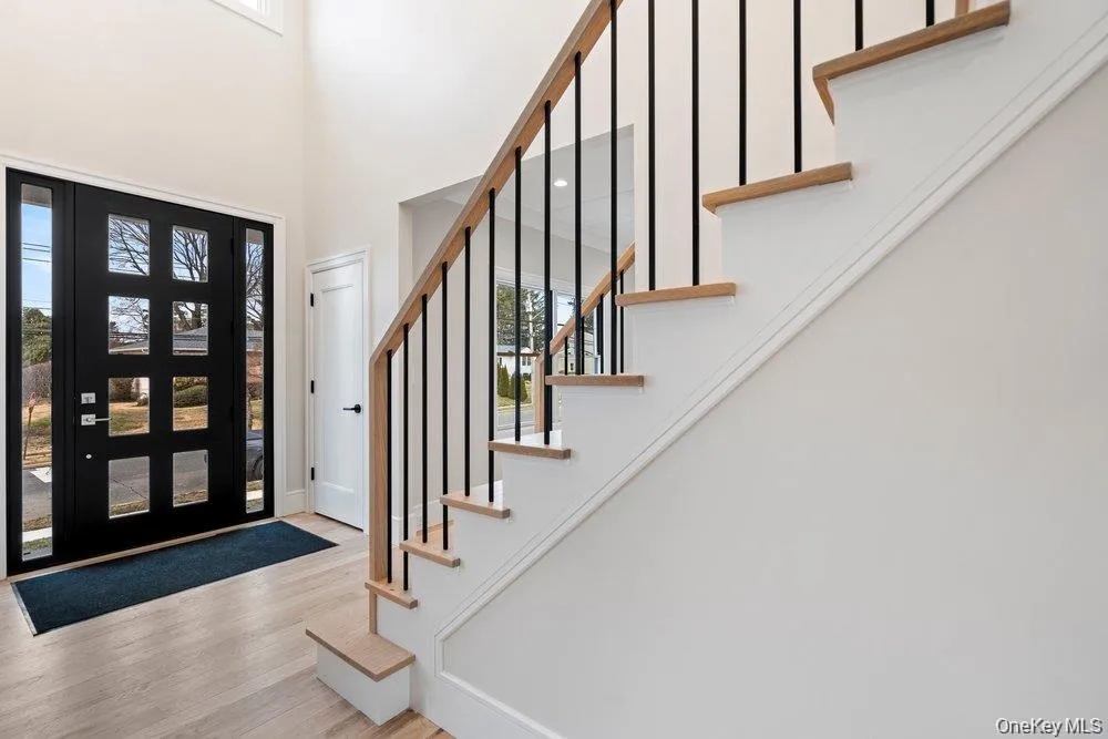 35 Main Parkway, Oyster Bay, NY, 5 Bedroom Bedrooms, 10 Room Rooms,3 BathroomBathrooms,Residential Lease,For Rent,Main,0,1055650 35 Main Parkway, Oyster Bay, NY, 5 Bedroom Bedrooms, 10 Room Rooms,3 BathroomBathrooms,Residential Lease,For Rent,Main,0,1055650
