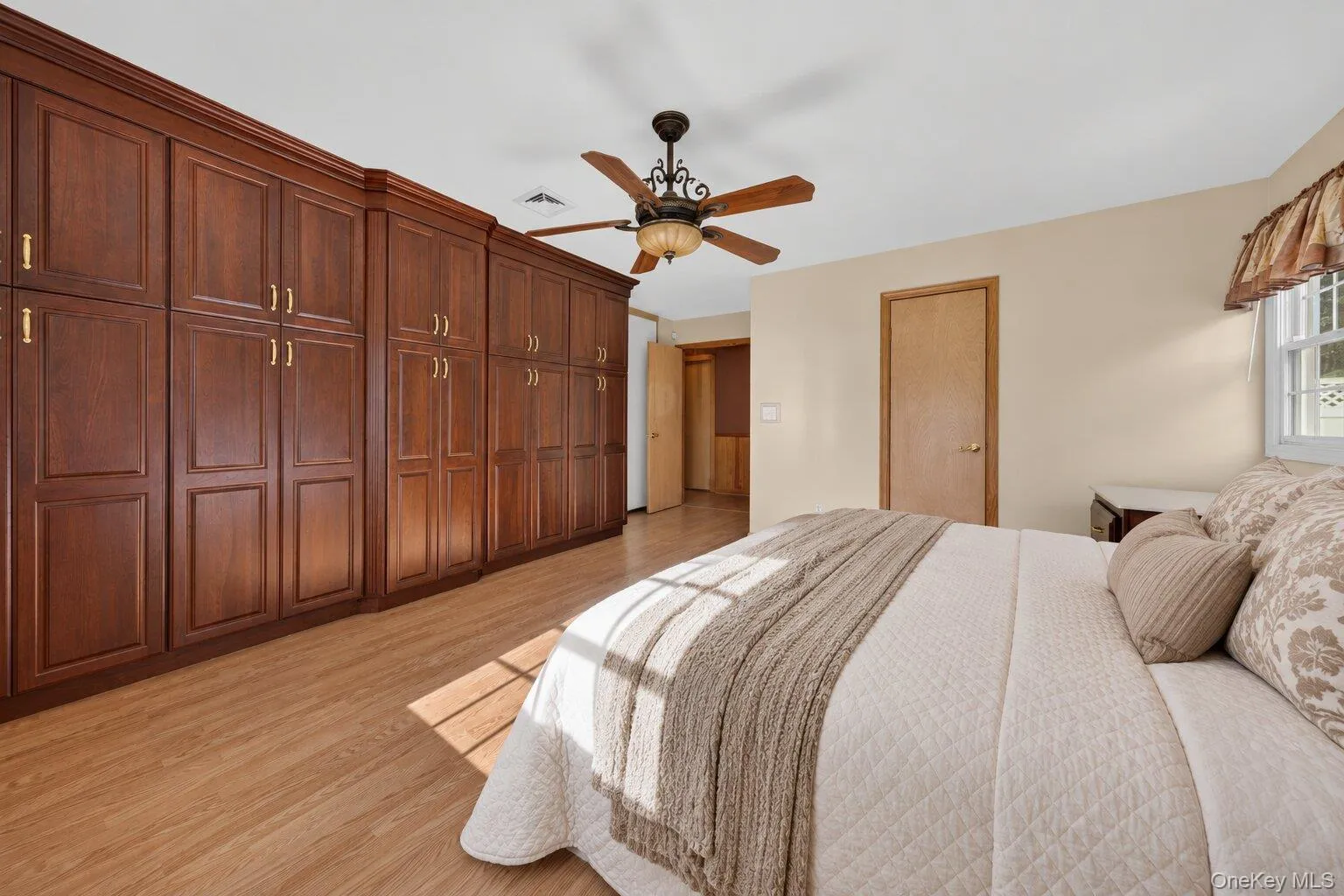 9 Groton Lane, Brookhaven, NY, 3 Bedrooms Bedrooms, 7 Rooms Rooms,2 BathroomsBathrooms,Residential,For Rent,Groton,0,1055652 9 Groton Lane, Brookhaven, NY, 3 Bedrooms Bedrooms, 7 Rooms Rooms,2 BathroomsBathrooms,Residential,For Rent,Groton,0,1055652