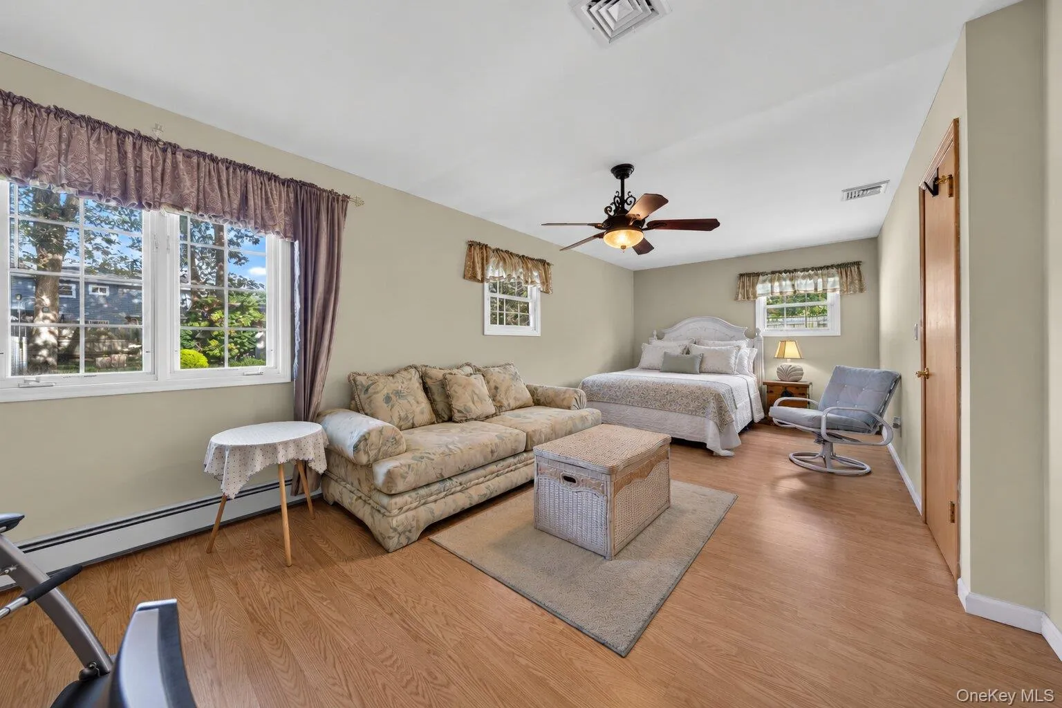 9 Groton Lane, Brookhaven, NY, 3 Bedrooms Bedrooms, 7 Rooms Rooms,2 BathroomsBathrooms,Residential,For Rent,Groton,0,1055652 9 Groton Lane, Brookhaven, NY, 3 Bedrooms Bedrooms, 7 Rooms Rooms,2 BathroomsBathrooms,Residential,For Rent,Groton,0,1055652