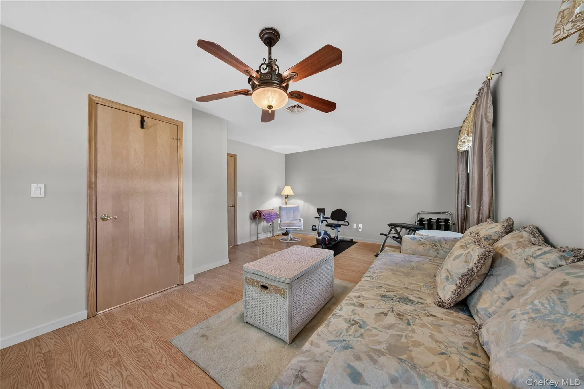 9 Groton Lane, Brookhaven, NY, 3 Bedrooms Bedrooms, 7 Rooms Rooms,2 BathroomsBathrooms,Residential,For Rent,Groton,0,1055652 9 Groton Lane, Brookhaven, NY, 3 Bedrooms Bedrooms, 7 Rooms Rooms,2 BathroomsBathrooms,Residential,For Rent,Groton,0,1055652