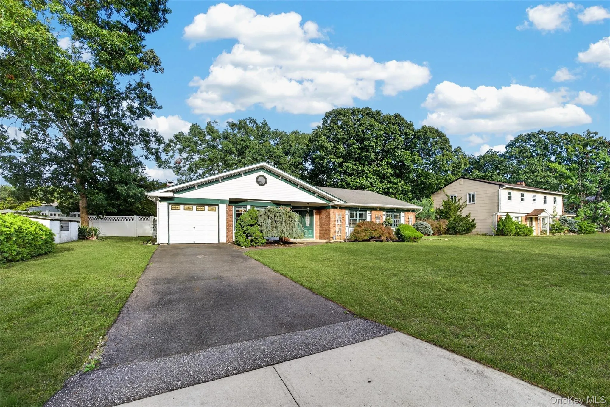 9 Groton Lane, Brookhaven, NY, 3 Bedrooms Bedrooms, 7 Rooms Rooms,2 BathroomsBathrooms,Residential,For Rent,Groton,0,1055652 9 Groton Lane, Brookhaven, NY, 3 Bedrooms Bedrooms, 7 Rooms Rooms,2 BathroomsBathrooms,Residential,For Rent,Groton,0,1055652