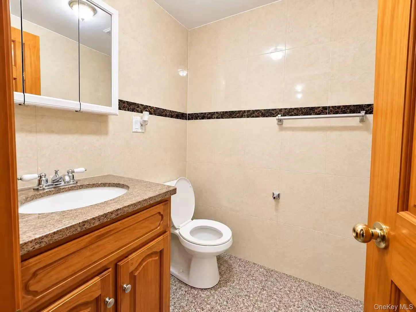104-61 38th Avenue, New York, NY, 2 Bedrooms Bedrooms, 6 Rooms Rooms,1 BathroomBathrooms,Residential,For Rent,38th,0,1055658 104-61 38th Avenue, New York, NY, 2 Bedrooms Bedrooms, 6 Rooms Rooms,1 BathroomBathrooms,Residential,For Rent,38th,0,1055658