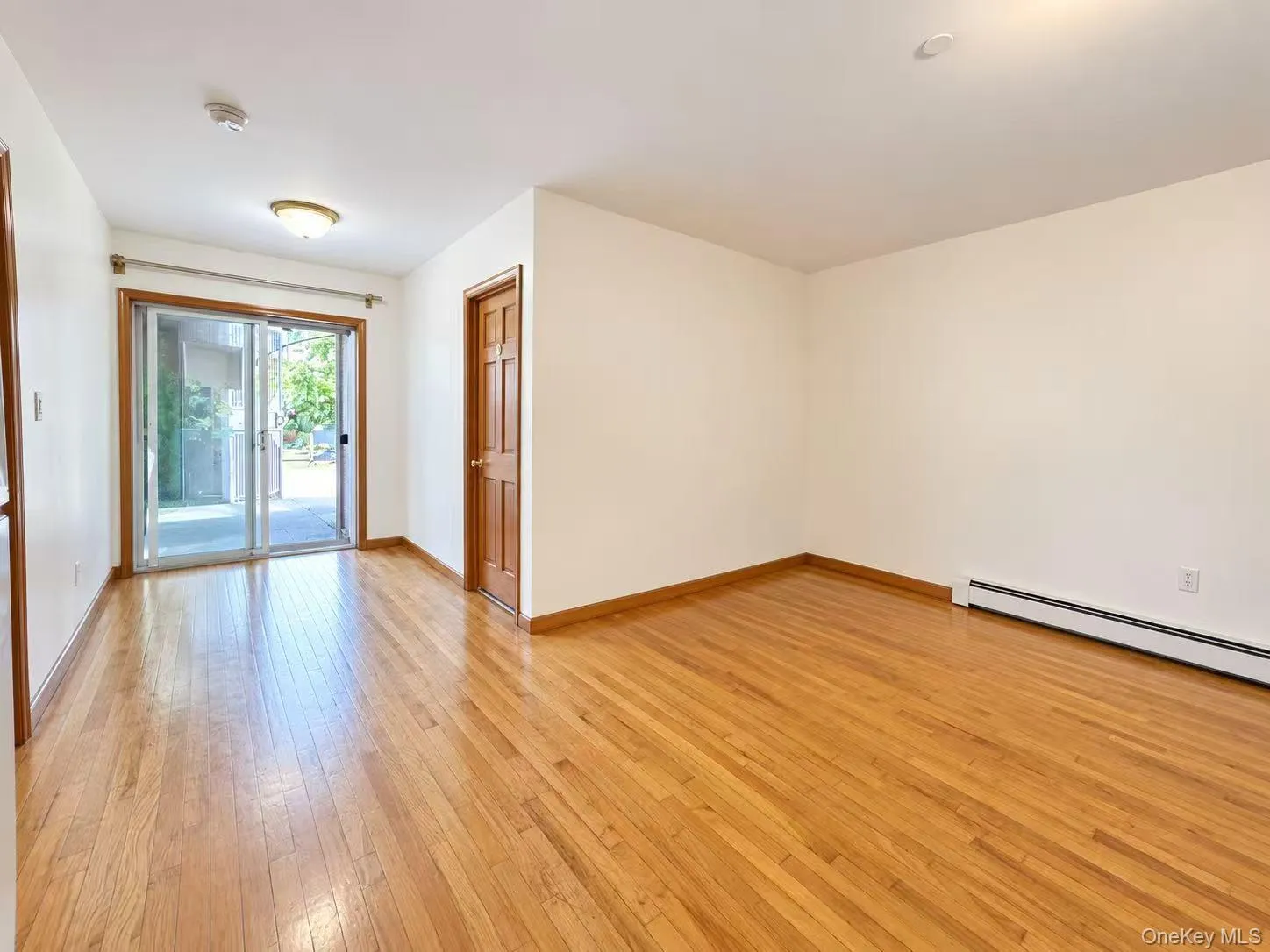 104-61 38th Avenue, New York, NY, 2 Bedrooms Bedrooms, 6 Rooms Rooms,1 BathroomBathrooms,Residential,For Rent,38th,0,1055658 104-61 38th Avenue, New York, NY, 2 Bedrooms Bedrooms, 6 Rooms Rooms,1 BathroomBathrooms,Residential,For Rent,38th,0,1055658