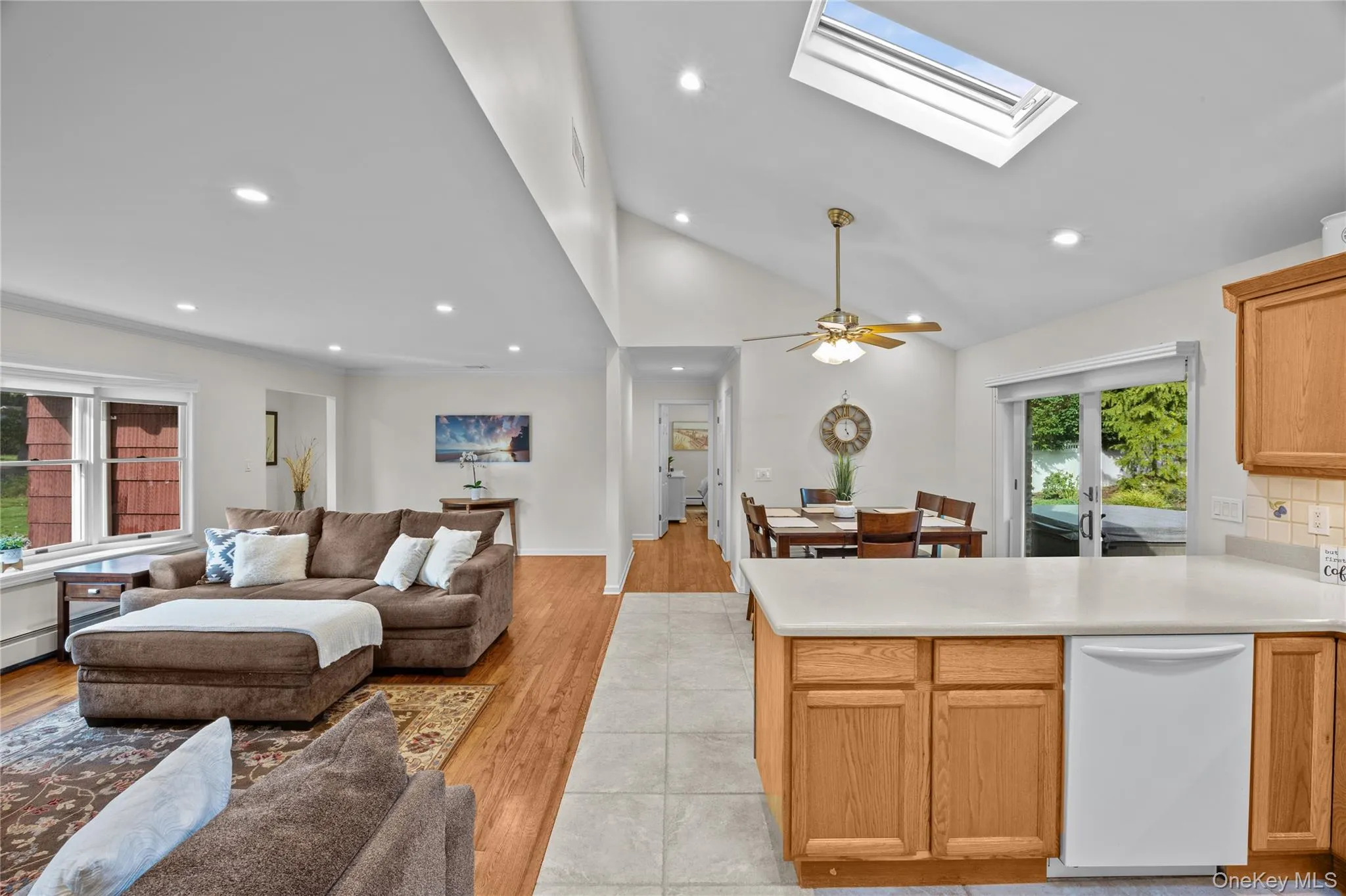51 Beachfern Road, Brookhaven, NY, 3 Bedrooms Bedrooms, 7 Rooms Rooms,2 BathroomsBathrooms,Residential,For Rent,Beachfern,0,1055660 51 Beachfern Road, Brookhaven, NY, 3 Bedrooms Bedrooms, 7 Rooms Rooms,2 BathroomsBathrooms,Residential,For Rent,Beachfern,0,1055660