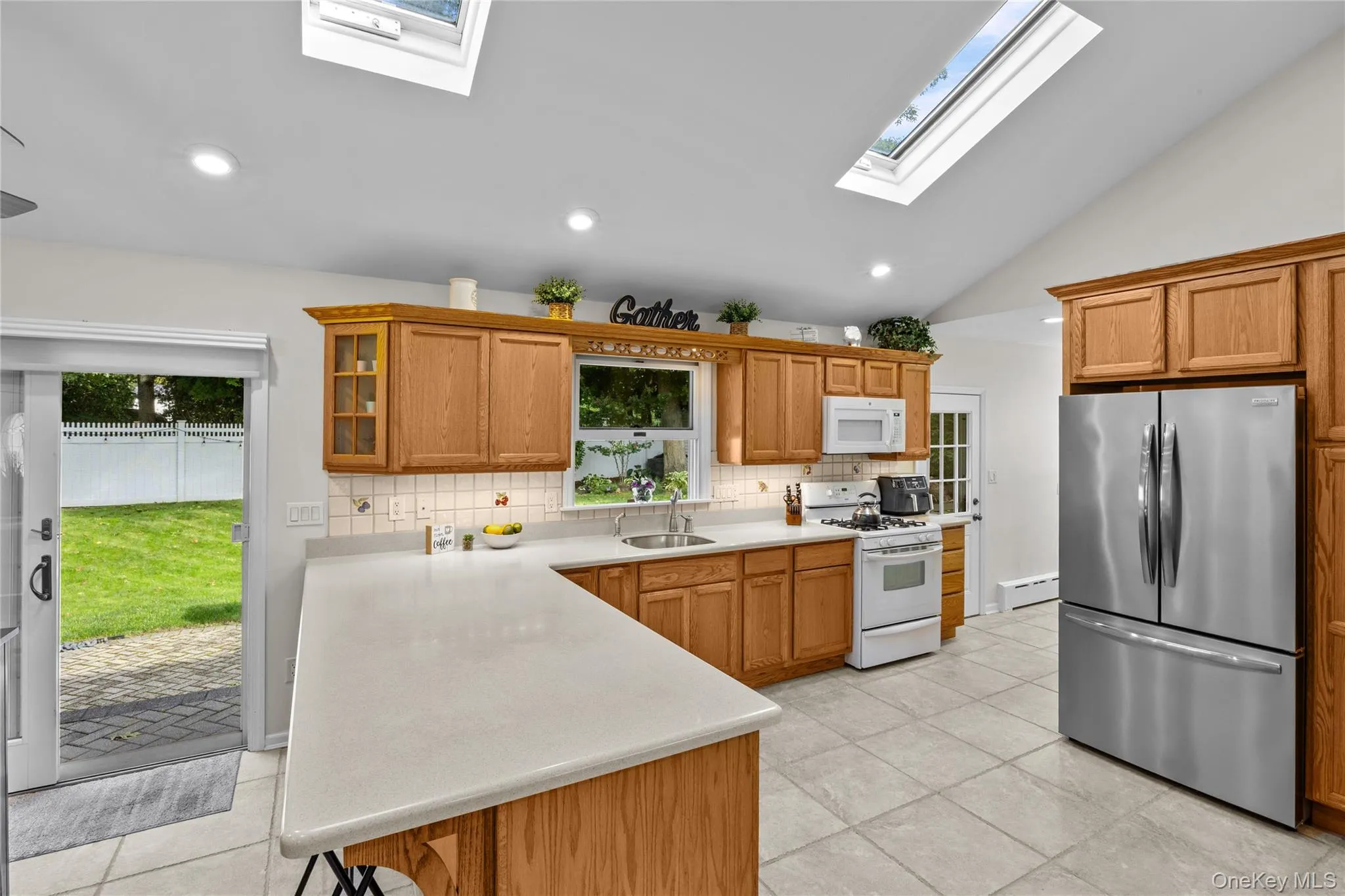 51 Beachfern Road, Brookhaven, NY, 3 Bedrooms Bedrooms, 7 Rooms Rooms,2 BathroomsBathrooms,Residential,For Rent,Beachfern,0,1055660 51 Beachfern Road, Brookhaven, NY, 3 Bedrooms Bedrooms, 7 Rooms Rooms,2 BathroomsBathrooms,Residential,For Rent,Beachfern,0,1055660