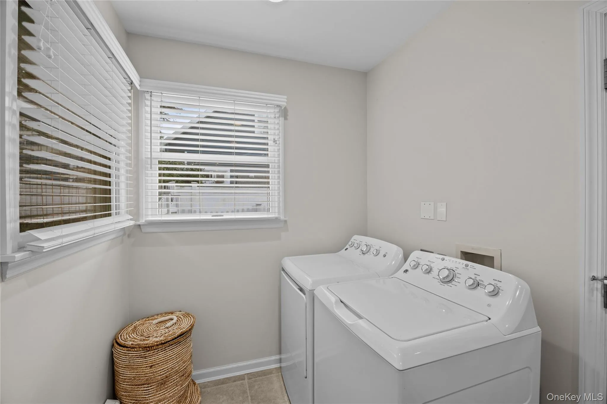 51 Beachfern Road, Brookhaven, NY, 3 Bedrooms Bedrooms, 7 Rooms Rooms,2 BathroomsBathrooms,Residential,For Rent,Beachfern,0,1055660 51 Beachfern Road, Brookhaven, NY, 3 Bedrooms Bedrooms, 7 Rooms Rooms,2 BathroomsBathrooms,Residential,For Rent,Beachfern,0,1055660