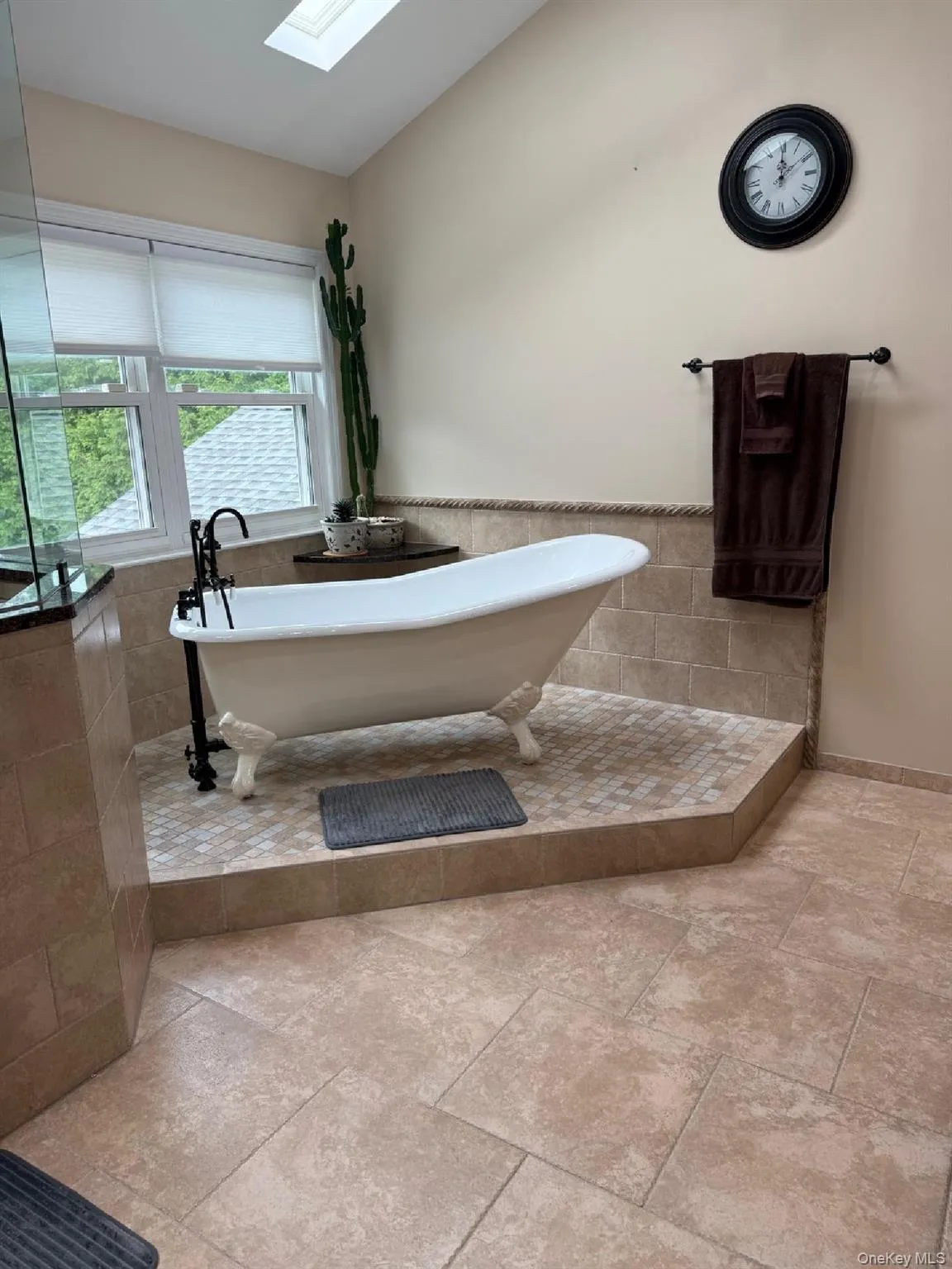 26 Layton Lane, Brookhaven, NY, 5 Bedrooms Bedrooms, 12 Rooms Rooms,4 BathroomsBathrooms,Residential,For Rent,Layton,0,1055661 26 Layton Lane, Brookhaven, NY, 5 Bedrooms Bedrooms, 12 Rooms Rooms,4 BathroomsBathrooms,Residential,For Rent,Layton,0,1055661