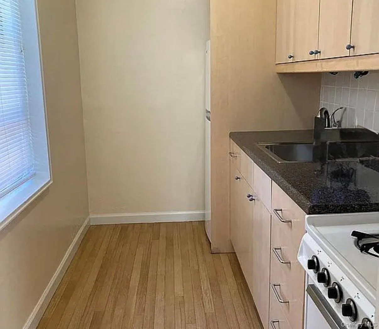 88-30 182nd Street, New York, NY, 3 Rooms Rooms,1 BathroomBathrooms,Residential,For Rent,182nd,0,1055662 88-30 182nd Street, New York, NY, 3 Rooms Rooms,1 BathroomBathrooms,Residential,For Rent,182nd,0,1055662