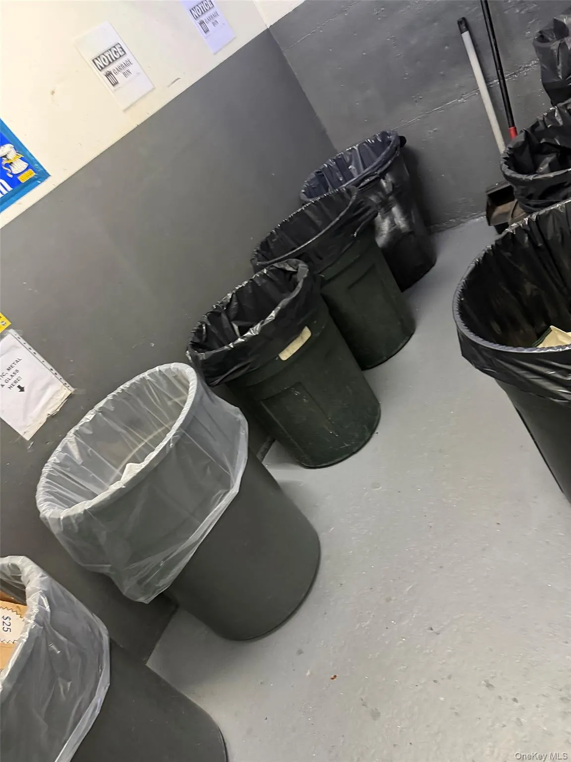 88-30 182nd Street, New York, NY, 3 Rooms Rooms,1 BathroomBathrooms,Residential,For Rent,182nd,0,1055662 88-30 182nd Street, New York, NY, 3 Rooms Rooms,1 BathroomBathrooms,Residential,For Rent,182nd,0,1055662