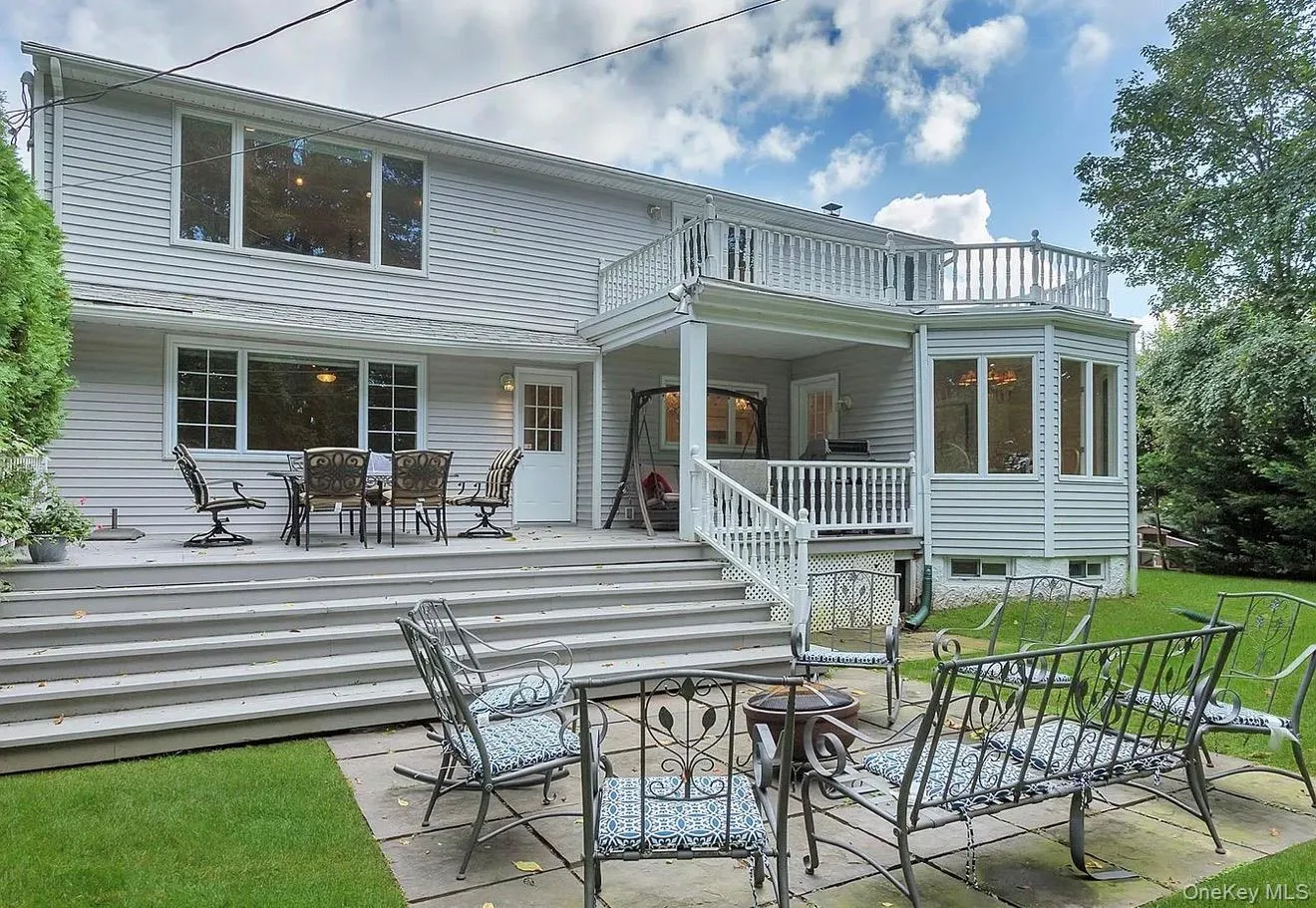 23 Barry Drive, Glen Cove, NY, 4 Bedrooms Bedrooms, 9 Rooms Rooms,2 BathroomsBathrooms,Residential,For Rent,Barry,0,1055666 23 Barry Drive, Glen Cove, NY, 4 Bedrooms Bedrooms, 9 Rooms Rooms,2 BathroomsBathrooms,Residential,For Rent,Barry,0,1055666