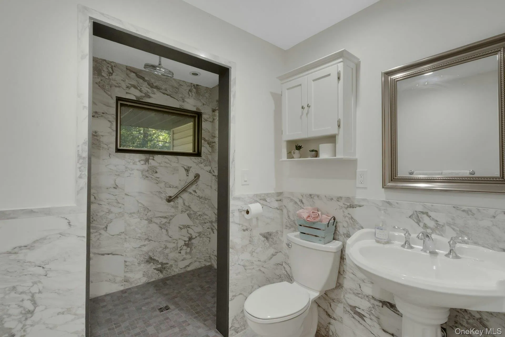 61 Rolling Ridge Road, Clarkstown, NY, 6 Bedrooms Bedrooms, 13 Rooms Rooms,3 BathroomsBathrooms,Residential,For Rent,Rolling Ridge,0,1055668 61 Rolling Ridge Road, Clarkstown, NY, 6 Bedrooms Bedrooms, 13 Rooms Rooms,3 BathroomsBathrooms,Residential,For Rent,Rolling Ridge,0,1055668