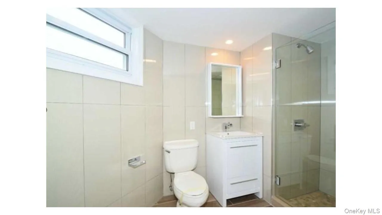 2 Arleigh Road, North Hempstead, NY, 5 Bedrooms Bedrooms, 15 Rooms Rooms,4 BathroomsBathrooms,Residential,For Rent,Arleigh,0,1055669 2 Arleigh Road, North Hempstead, NY, 5 Bedrooms Bedrooms, 15 Rooms Rooms,4 BathroomsBathrooms,Residential,For Rent,Arleigh,0,1055669