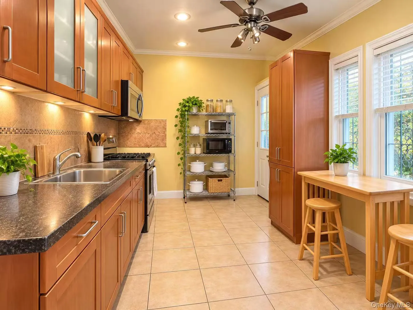 90-71 178th Street, New York, NY, 3 Bedrooms Bedrooms, 7 Rooms Rooms,1 BathroomBathrooms,Residential,For Rent,178th,0,1055672 90-71 178th Street, New York, NY, 3 Bedrooms Bedrooms, 7 Rooms Rooms,1 BathroomBathrooms,Residential,For Rent,178th,0,1055672
