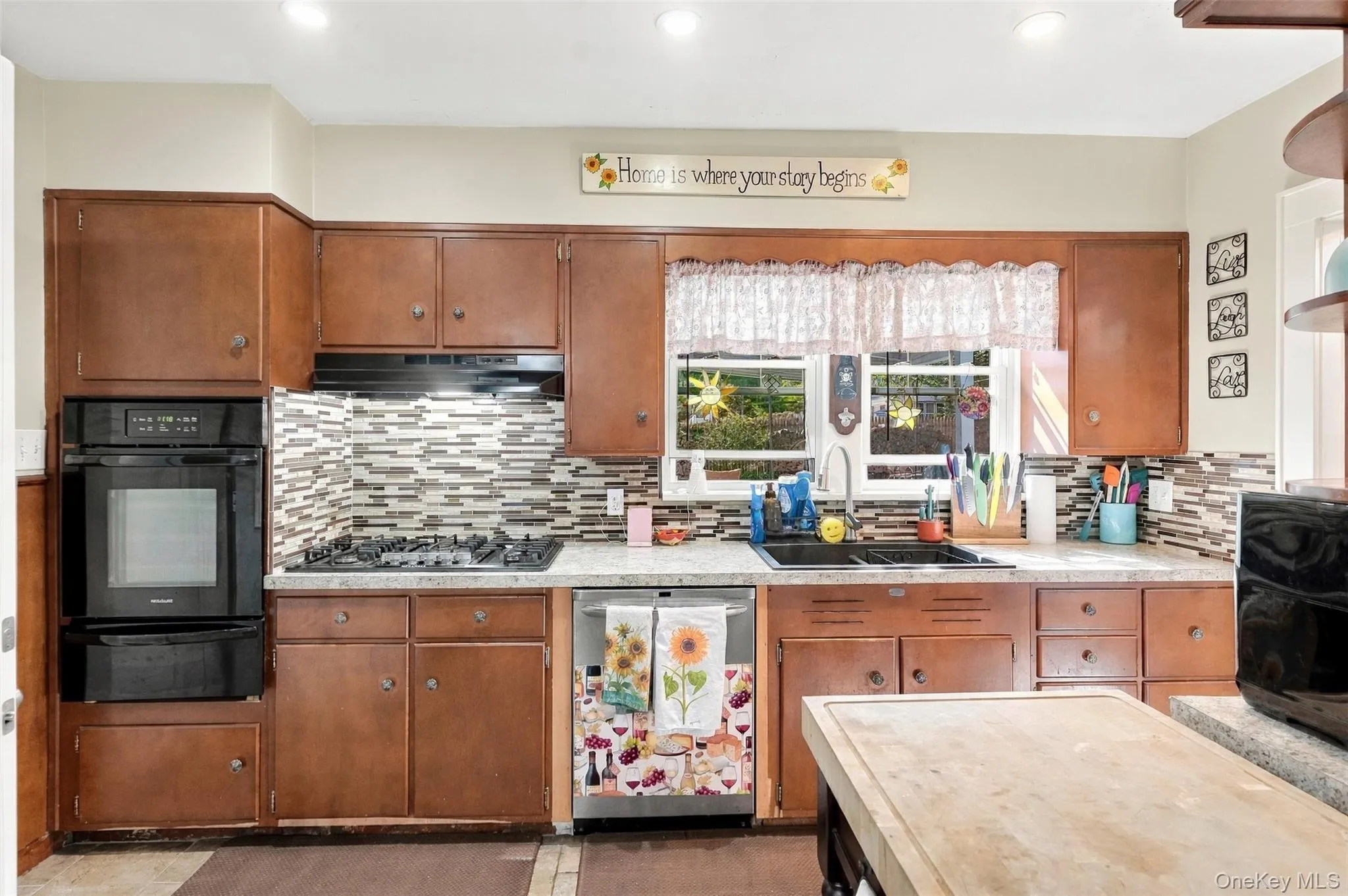 34 Adams Street, Poughkeepsie (town), NY, 2 Bedrooms Bedrooms, 7 Rooms Rooms,1 BathroomBathrooms,Residential,For Rent,Adams,0,1055673 34 Adams Street, Poughkeepsie (town), NY, 2 Bedrooms Bedrooms, 7 Rooms Rooms,1 BathroomBathrooms,Residential,For Rent,Adams,0,1055673