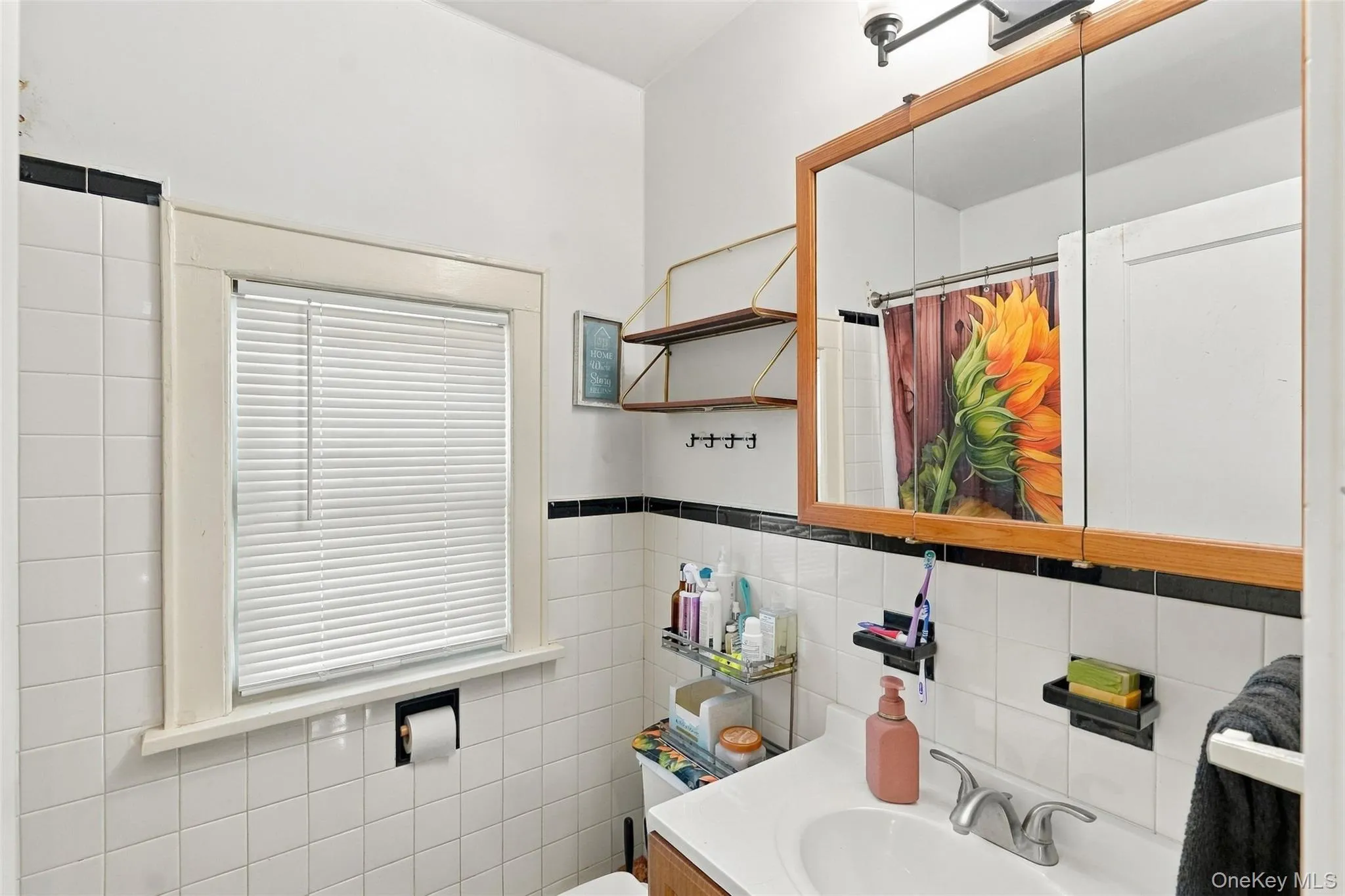 34 Adams Street, Poughkeepsie (town), NY, 2 Bedrooms Bedrooms, 7 Rooms Rooms,1 BathroomBathrooms,Residential,For Rent,Adams,0,1055673 34 Adams Street, Poughkeepsie (town), NY, 2 Bedrooms Bedrooms, 7 Rooms Rooms,1 BathroomBathrooms,Residential,For Rent,Adams,0,1055673