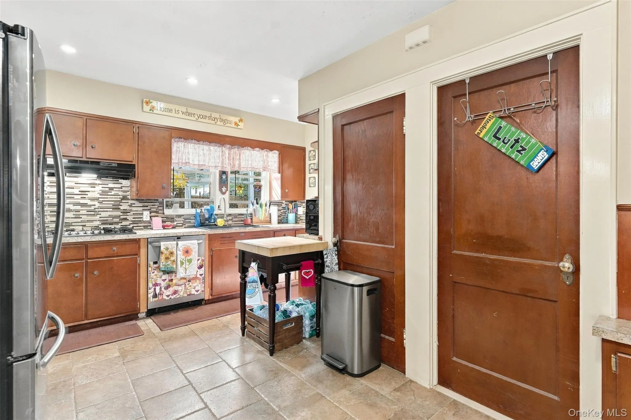 34 Adams Street, Poughkeepsie (town), NY, 2 Bedrooms Bedrooms, 7 Rooms Rooms,1 BathroomBathrooms,Residential,For Rent,Adams,0,1055673 34 Adams Street, Poughkeepsie (town), NY, 2 Bedrooms Bedrooms, 7 Rooms Rooms,1 BathroomBathrooms,Residential,For Rent,Adams,0,1055673