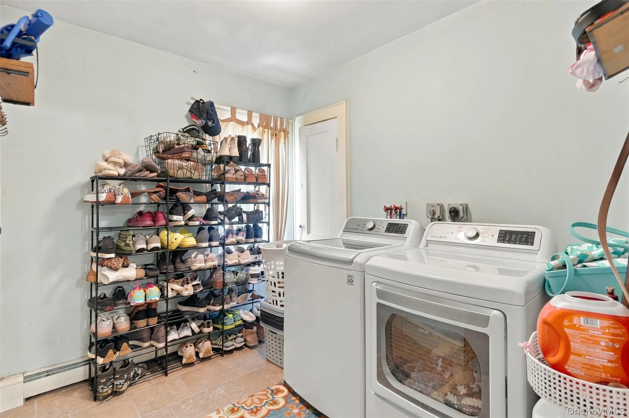 34 Adams Street, Poughkeepsie (town), NY, 2 Bedrooms Bedrooms, 7 Rooms Rooms,1 BathroomBathrooms,Residential,For Rent,Adams,0,1055673 34 Adams Street, Poughkeepsie (town), NY, 2 Bedrooms Bedrooms, 7 Rooms Rooms,1 BathroomBathrooms,Residential,For Rent,Adams,0,1055673