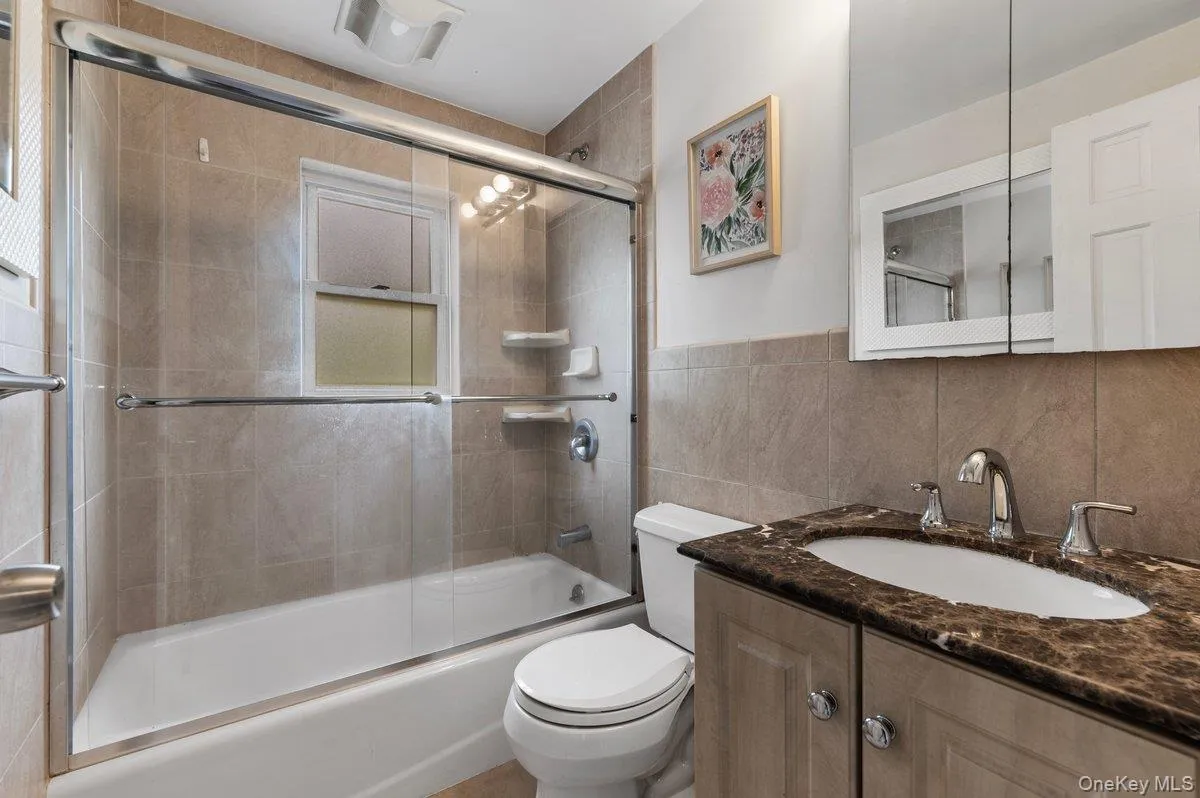 61 Hollyhock Road, Hempstead, NY, 3 Bedrooms Bedrooms, 6 Rooms Rooms,2 BathroomsBathrooms,Residential,For Rent,Hollyhock,0,1055683 61 Hollyhock Road, Hempstead, NY, 3 Bedrooms Bedrooms, 6 Rooms Rooms,2 BathroomsBathrooms,Residential,For Rent,Hollyhock,0,1055683