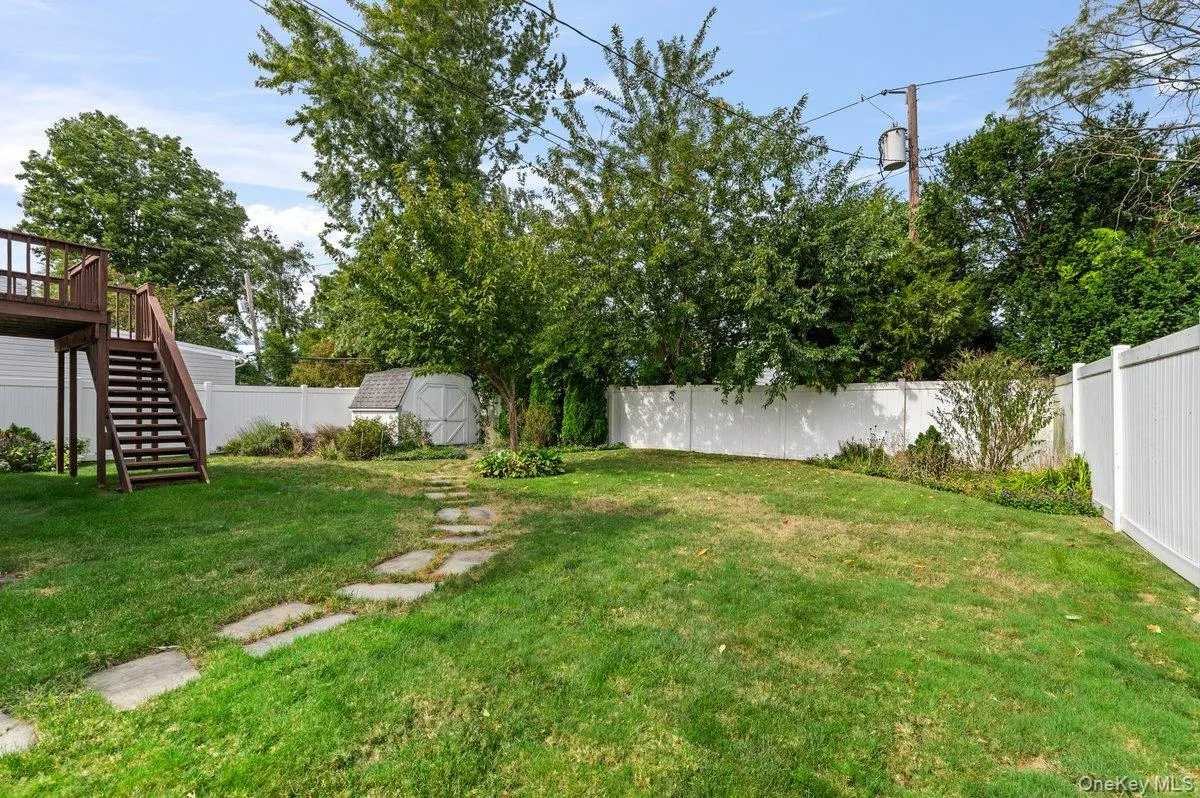 61 Hollyhock Road, Hempstead, NY, 3 Bedrooms Bedrooms, 6 Rooms Rooms,2 BathroomsBathrooms,Residential,For Rent,Hollyhock,0,1055683 61 Hollyhock Road, Hempstead, NY, 3 Bedrooms Bedrooms, 6 Rooms Rooms,2 BathroomsBathrooms,Residential,For Rent,Hollyhock,0,1055683