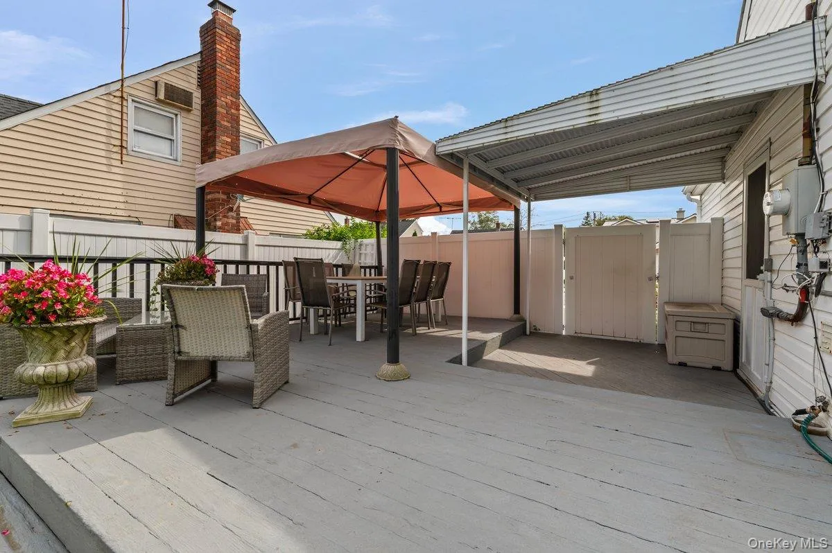 61 Hollyhock Road, Hempstead, NY, 3 Bedrooms Bedrooms, 6 Rooms Rooms,2 BathroomsBathrooms,Residential,For Rent,Hollyhock,0,1055683 61 Hollyhock Road, Hempstead, NY, 3 Bedrooms Bedrooms, 6 Rooms Rooms,2 BathroomsBathrooms,Residential,For Rent,Hollyhock,0,1055683