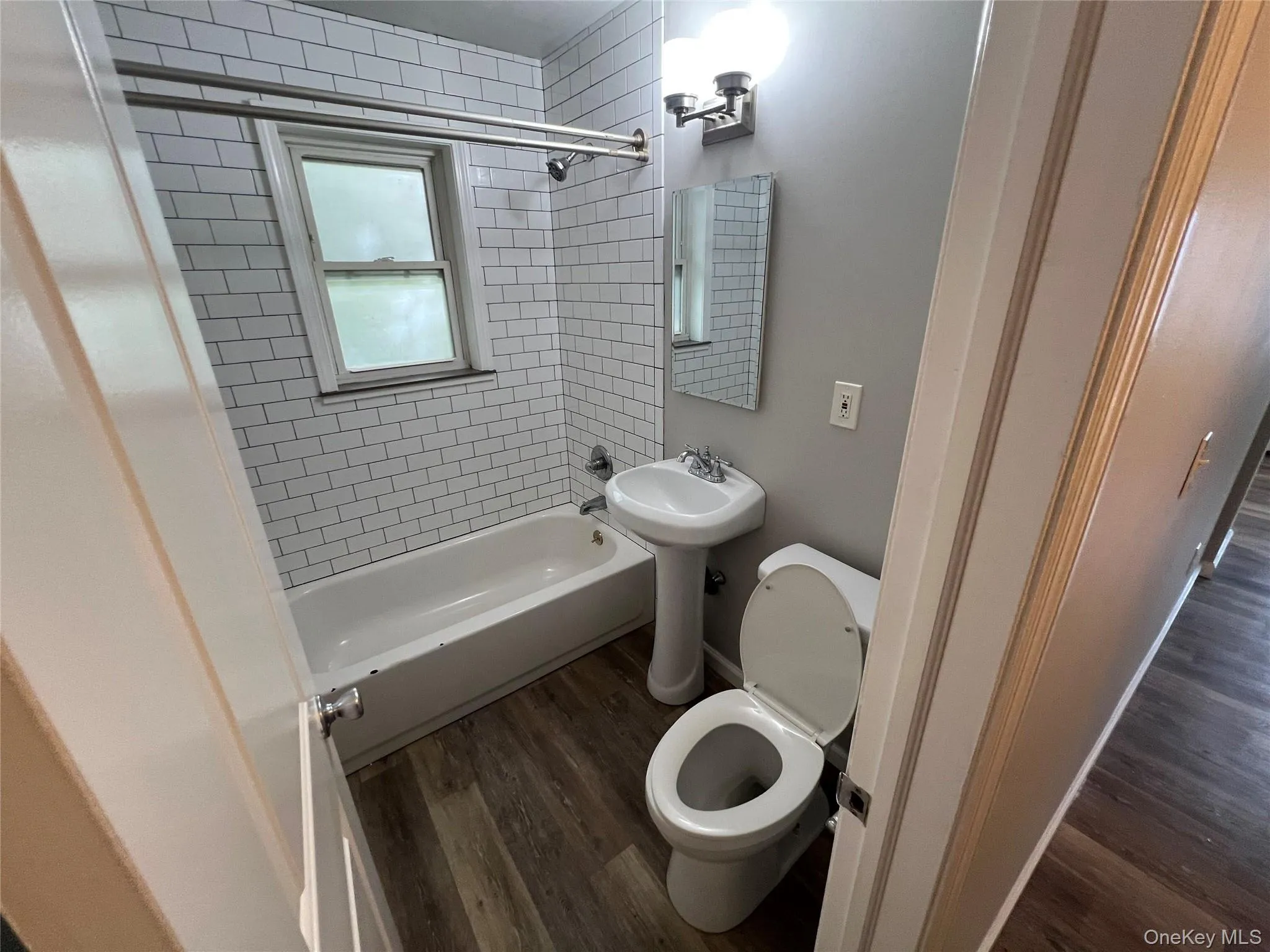55 Carroll Street, Poughkeepsie, NY, 2 Bedrooms Bedrooms, 5 Rooms Rooms,1 BathroomBathrooms,Residential Lease,For Rent,Carroll,0,1055684 55 Carroll Street, Poughkeepsie, NY, 2 Bedrooms Bedrooms, 5 Rooms Rooms,1 BathroomBathrooms,Residential Lease,For Rent,Carroll,0,1055684
