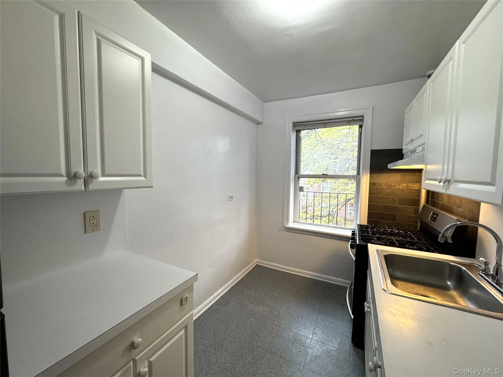 141-35 79th Avenue, New York, NY, 1 Bedroom Bedrooms, 4 Rooms Rooms,1 BathroomBathrooms,Residential,For Rent,79th,0,1055689 141-35 79th Avenue, New York, NY, 1 Bedroom Bedrooms, 4 Rooms Rooms,1 BathroomBathrooms,Residential,For Rent,79th,0,1055689