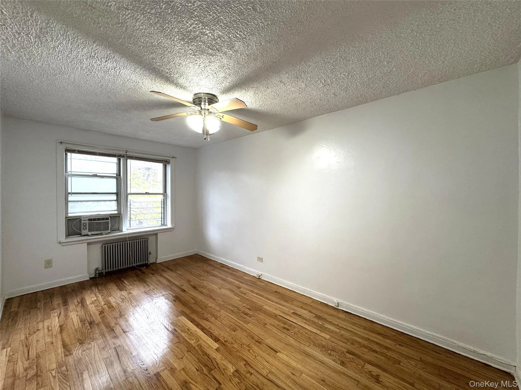 141-35 79th Avenue, New York, NY, 1 Bedroom Bedrooms, 4 Rooms Rooms,1 BathroomBathrooms,Residential,For Rent,79th,0,1055689 141-35 79th Avenue, New York, NY, 1 Bedroom Bedrooms, 4 Rooms Rooms,1 BathroomBathrooms,Residential,For Rent,79th,0,1055689