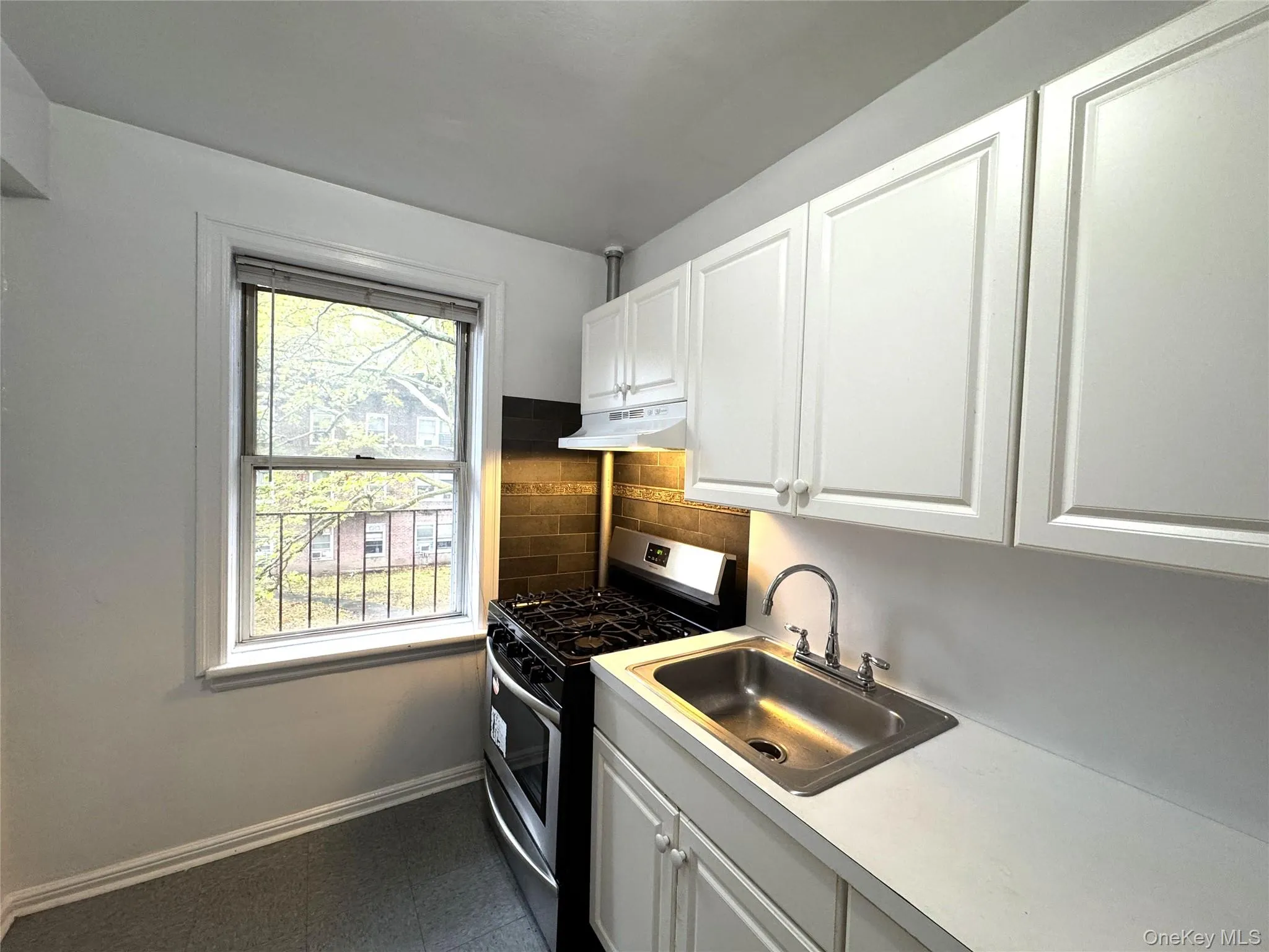 141-35 79th Avenue, New York, NY, 1 Bedroom Bedrooms, 4 Rooms Rooms,1 BathroomBathrooms,Residential,For Rent,79th,0,1055689 141-35 79th Avenue, New York, NY, 1 Bedroom Bedrooms, 4 Rooms Rooms,1 BathroomBathrooms,Residential,For Rent,79th,0,1055689
