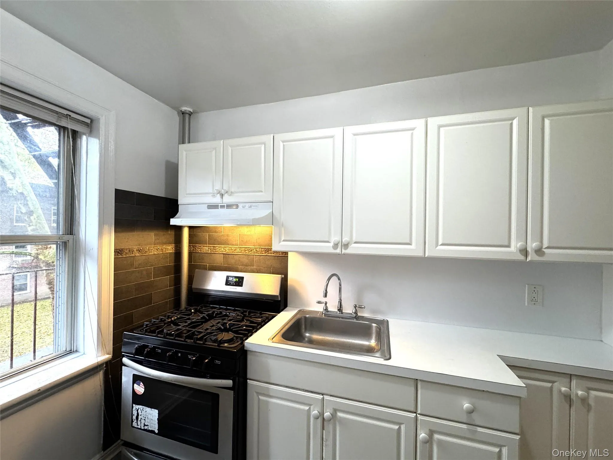 141-35 79th Avenue, New York, NY, 1 Bedroom Bedrooms, 4 Rooms Rooms,1 BathroomBathrooms,Residential,For Rent,79th,0,1055689 141-35 79th Avenue, New York, NY, 1 Bedroom Bedrooms, 4 Rooms Rooms,1 BathroomBathrooms,Residential,For Rent,79th,0,1055689