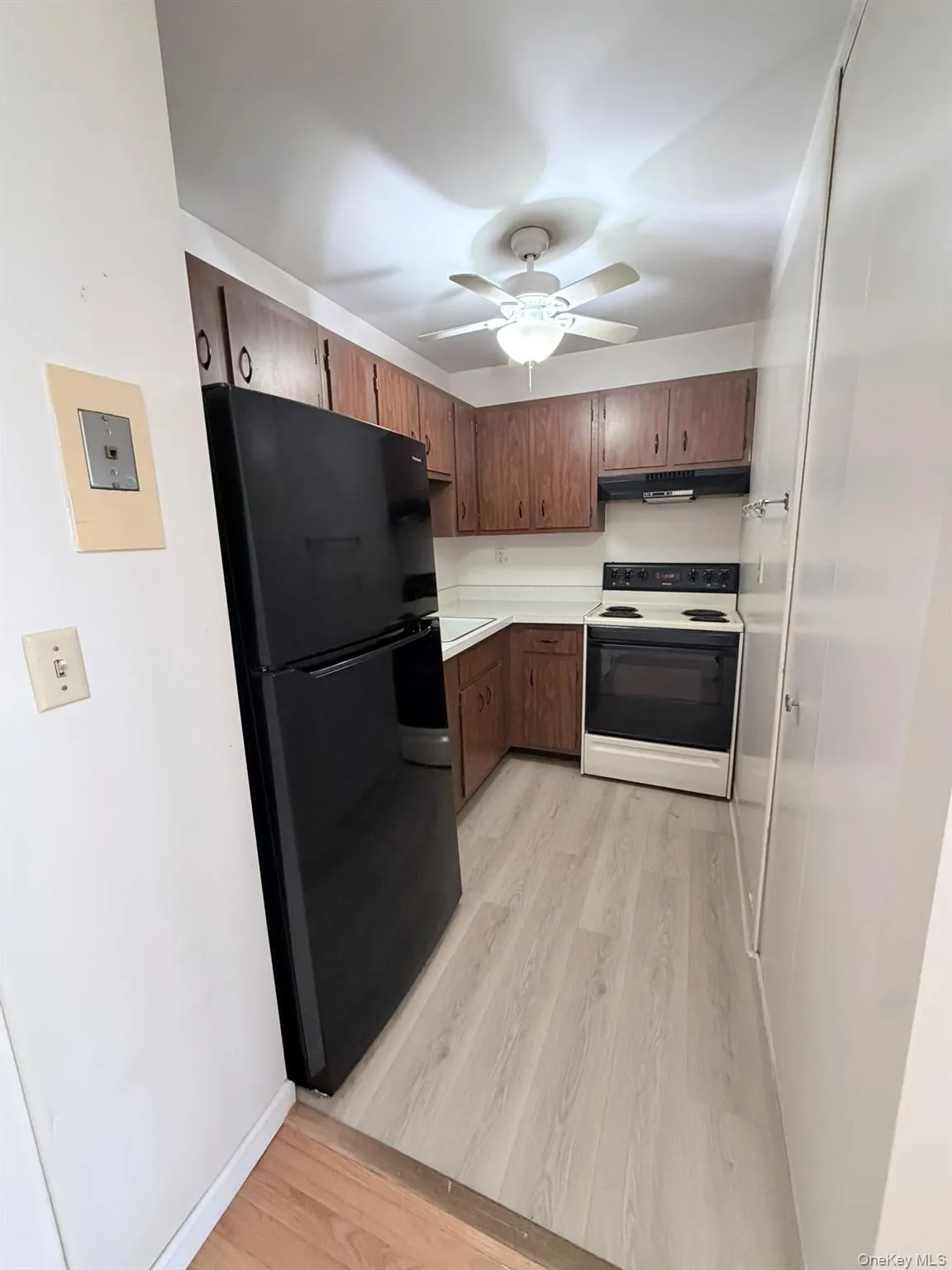 274 Hooker Avenue, Poughkeepsie, NY, 1 Bedroom Bedrooms, 2 Room Rooms,1 BathroomBathrooms,Residential Lease,For Rent,Hooker,0,1055699 274 Hooker Avenue, Poughkeepsie, NY, 1 Bedroom Bedrooms, 2 Room Rooms,1 BathroomBathrooms,Residential Lease,For Rent,Hooker,0,1055699