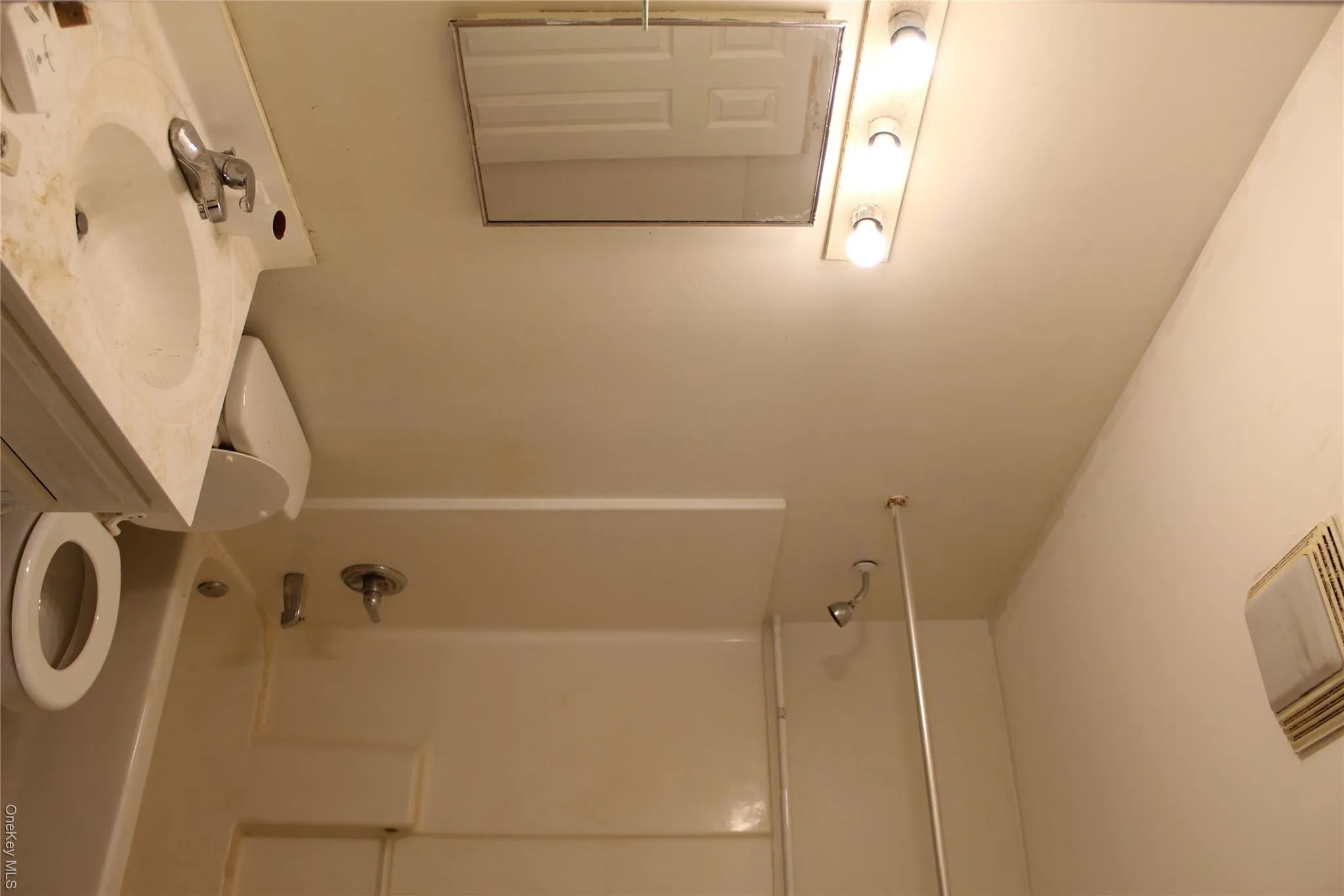337 Beach 42nd Street, New York, NY, 3 Bedroom Bedrooms, 6 Room Rooms,2 BathroomBathrooms,Residential Lease,For Rent,Beach 42nd,0,1055700 337 Beach 42nd Street, New York, NY, 3 Bedroom Bedrooms, 6 Room Rooms,2 BathroomBathrooms,Residential Lease,For Rent,Beach 42nd,0,1055700
