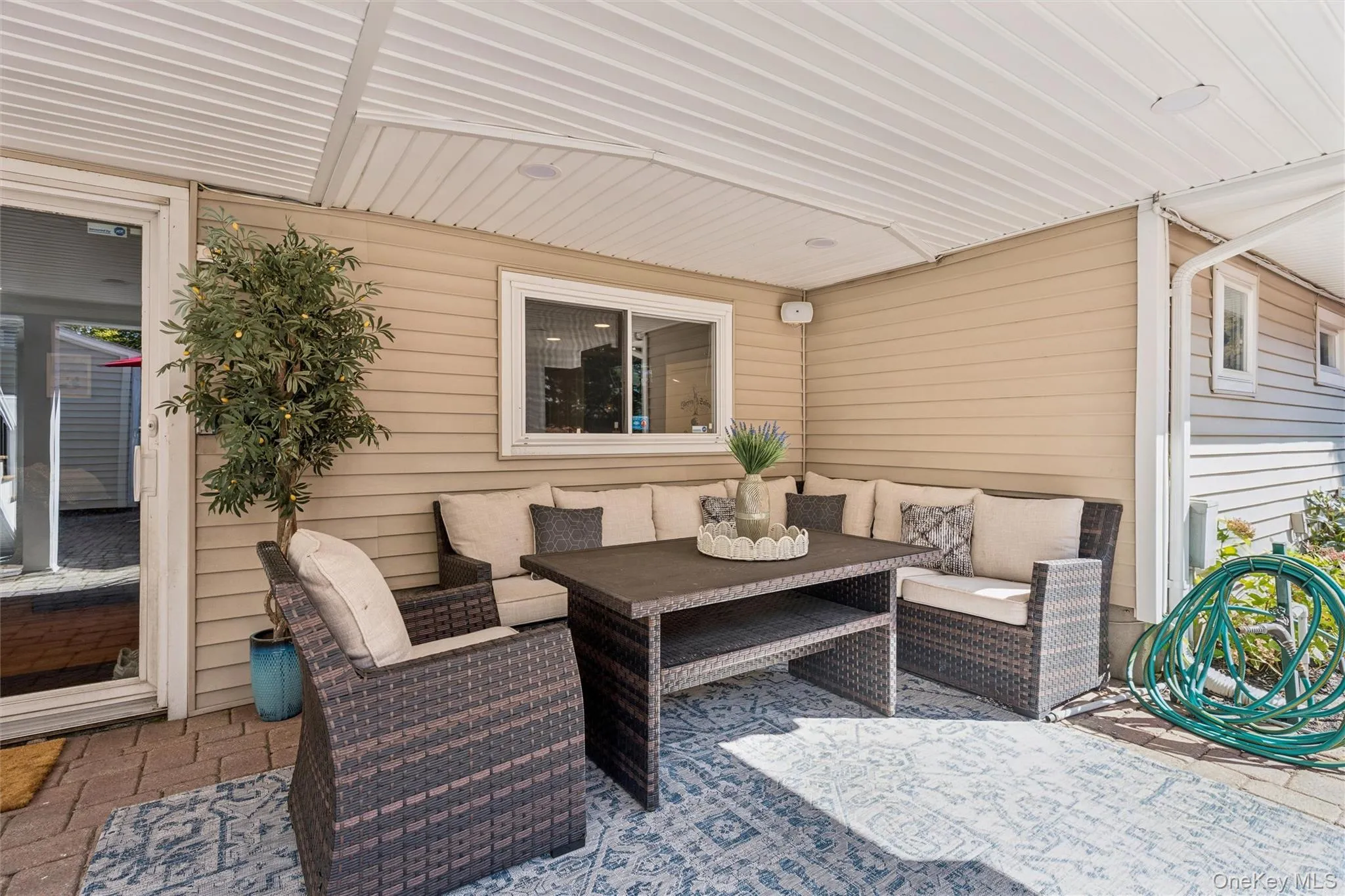 1650 James Street, Hempstead, NY, 4 Bedrooms Bedrooms, 9 Rooms Rooms,2 BathroomsBathrooms,Residential,For Rent,James,0,1055702 1650 James Street, Hempstead, NY, 4 Bedrooms Bedrooms, 9 Rooms Rooms,2 BathroomsBathrooms,Residential,For Rent,James,0,1055702