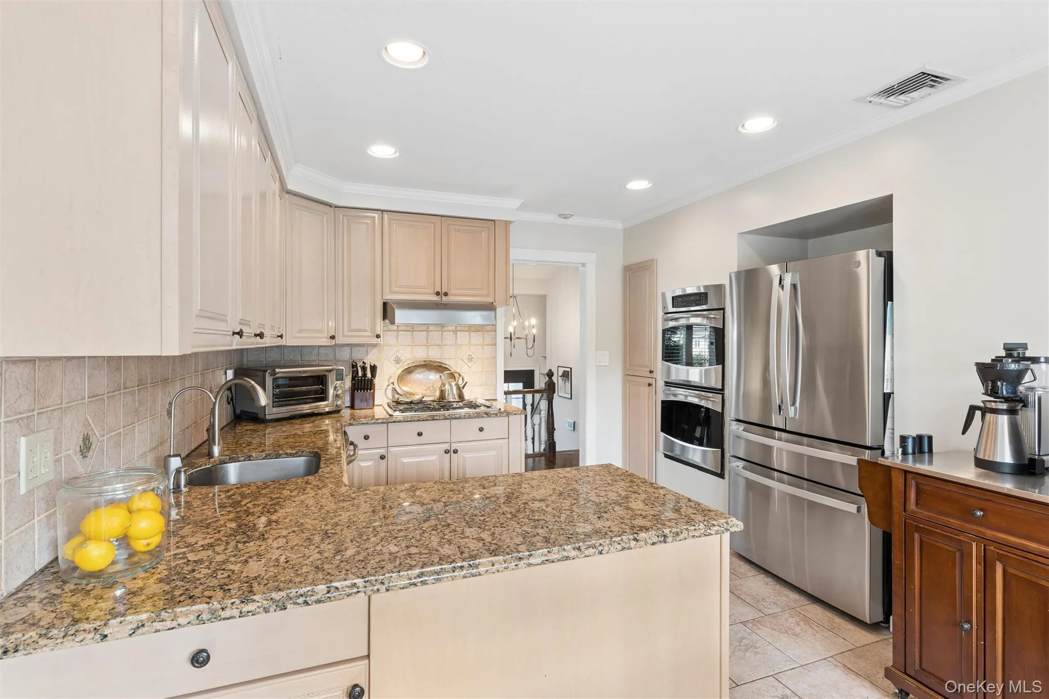 1650 James Street, Hempstead, NY, 4 Bedrooms Bedrooms, 9 Rooms Rooms,2 BathroomsBathrooms,Residential,For Rent,James,0,1055702 1650 James Street, Hempstead, NY, 4 Bedrooms Bedrooms, 9 Rooms Rooms,2 BathroomsBathrooms,Residential,For Rent,James,0,1055702