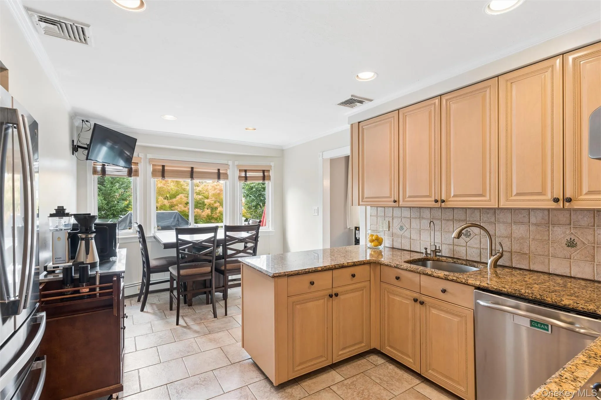 1650 James Street, Hempstead, NY, 4 Bedrooms Bedrooms, 9 Rooms Rooms,2 BathroomsBathrooms,Residential,For Rent,James,0,1055702 1650 James Street, Hempstead, NY, 4 Bedrooms Bedrooms, 9 Rooms Rooms,2 BathroomsBathrooms,Residential,For Rent,James,0,1055702