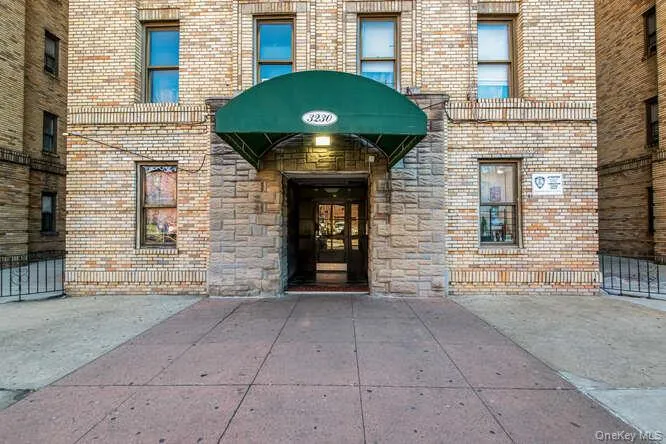 3230 Cruger Avenue, New York, NY, 1 Bedroom Bedrooms, 3 Rooms Rooms,1 BathroomBathrooms,Residential,For Rent,Cruger,0,1055706 3230 Cruger Avenue, New York, NY, 1 Bedroom Bedrooms, 3 Rooms Rooms,1 BathroomBathrooms,Residential,For Rent,Cruger,0,1055706